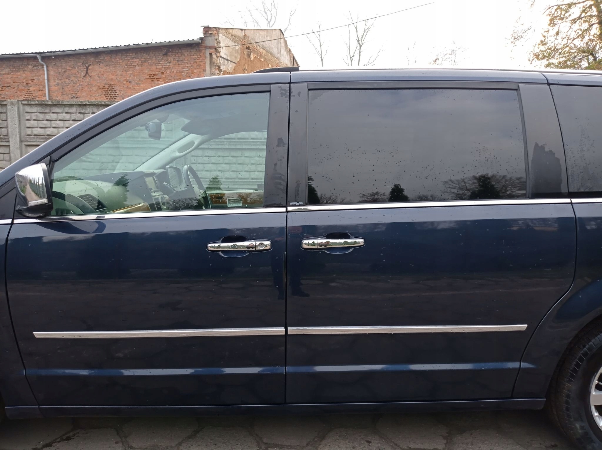 GRAND VOYAGER 08- DRZWI TYLNE LEWE KOMPLETNE TYŁ