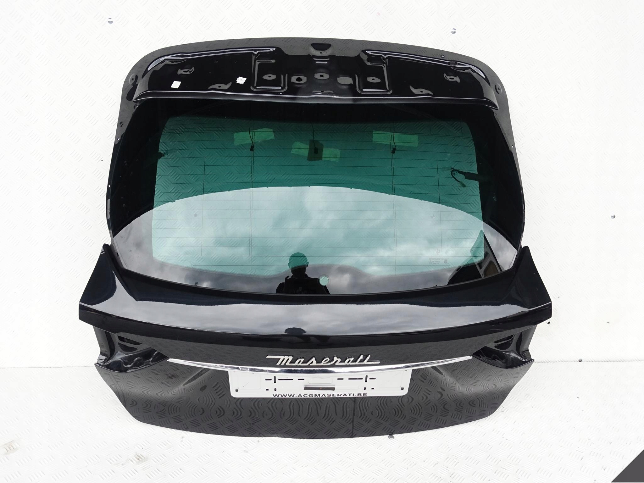 MASERATI LEVANTE M161 KLAPA POKRYWA SZYBA TYŁ