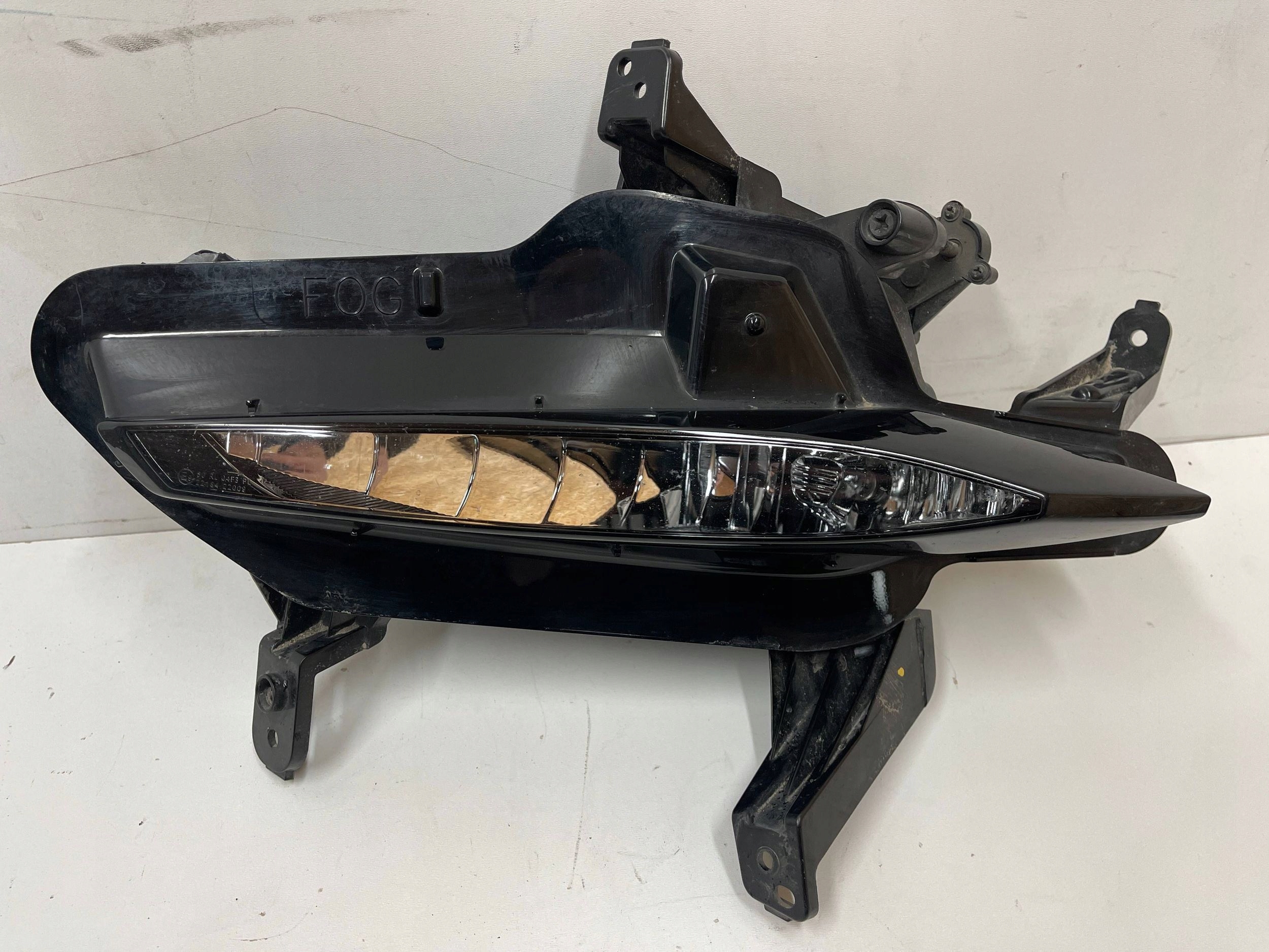 fog light front front left KIA Ceed 3 III LIFT 21- 92201J7500