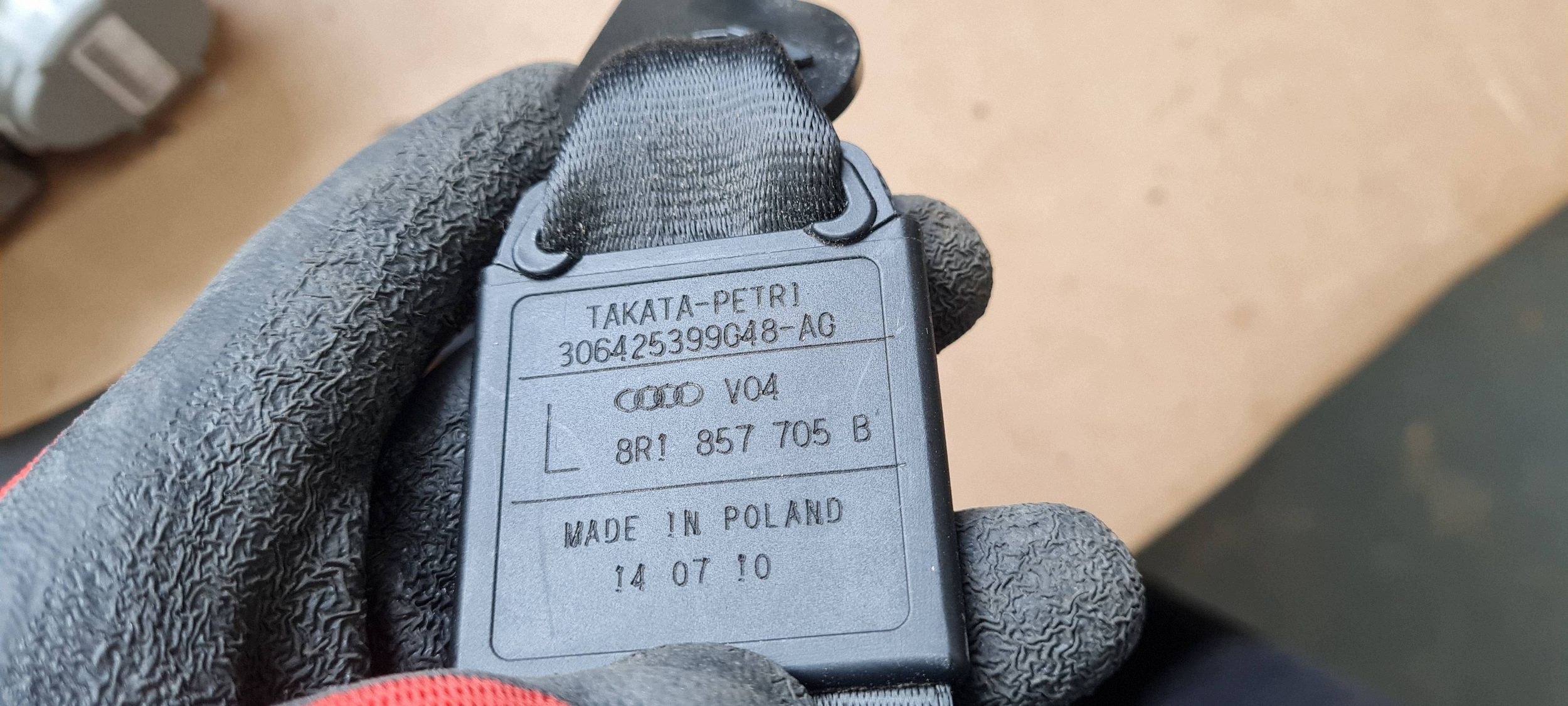 Q5 8R Gurten Sicherheits links vorne ORG 8R1857705B