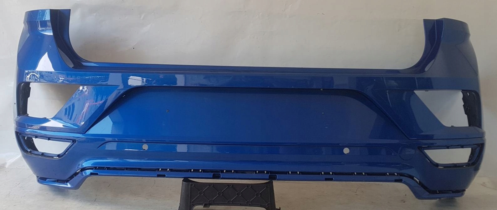 ZDERZAK TYŁ TYLNY VW T-ROC R-LINE PDC