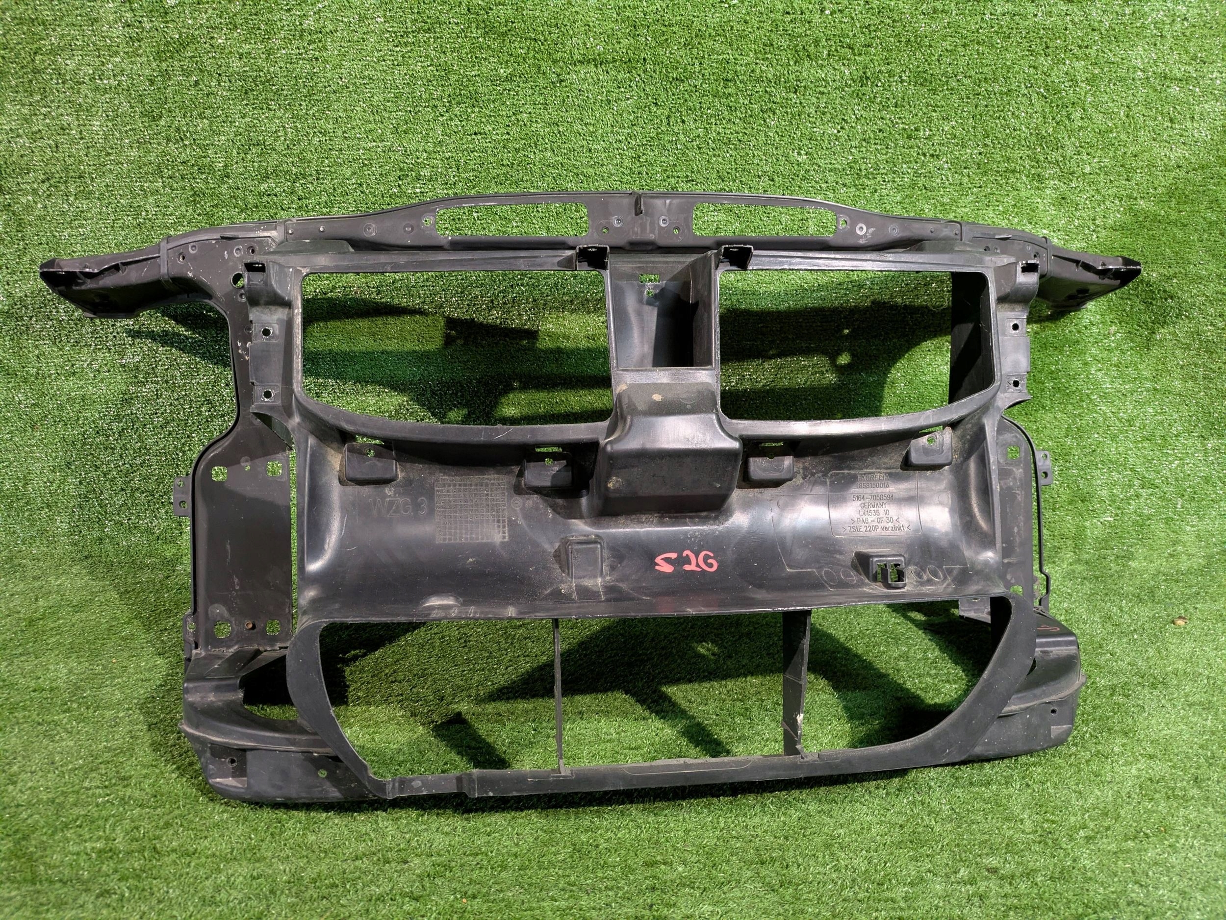 support panel for radiators pillar iron BMW 3 E90 E91 NR.526