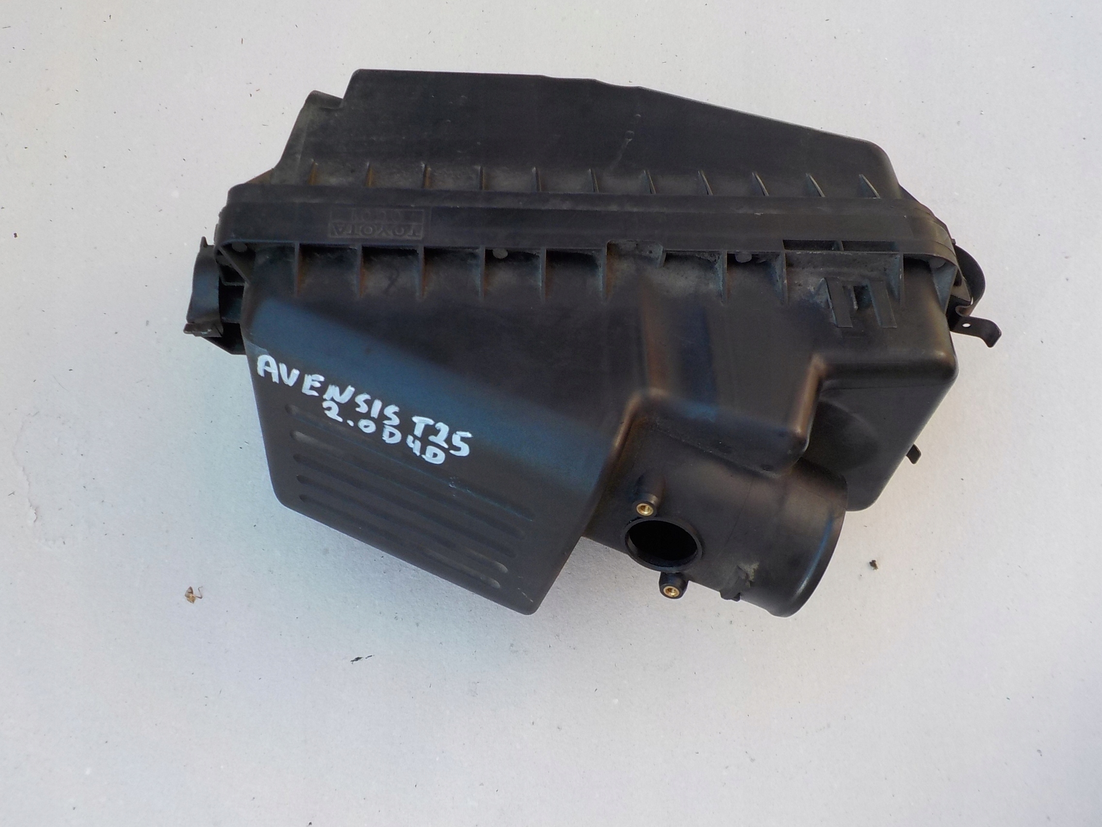 Gehäuse filter luft avensis t25 2,0 d4d 2004r