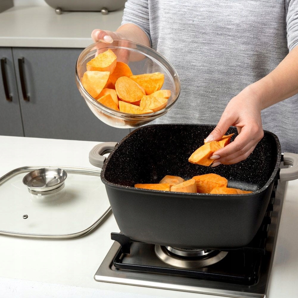 Brytfanka GRANITOWA brytfanna garnek kwadratowy do gotowania pieczenia 7,4L Kolor czarny srebrny