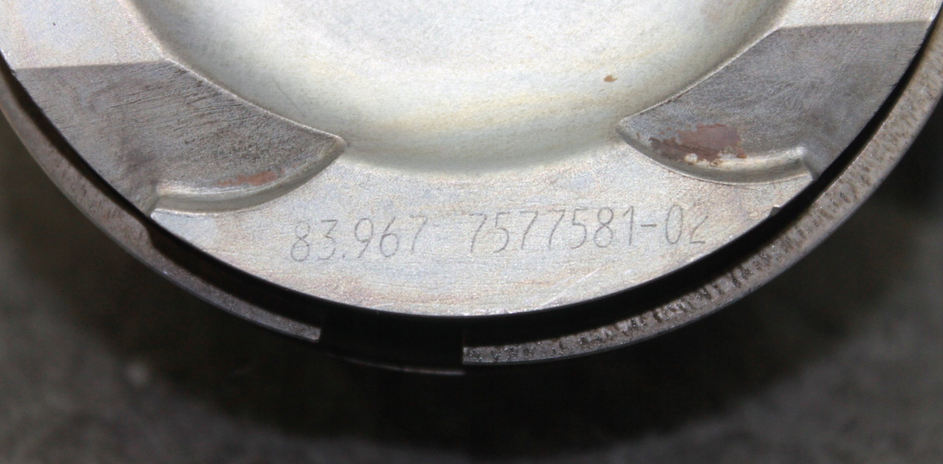 BMW E88 E90 E60 F01 E71 N54B30A 3.5i 4.0i Piston Bielle - 7577581 8497B