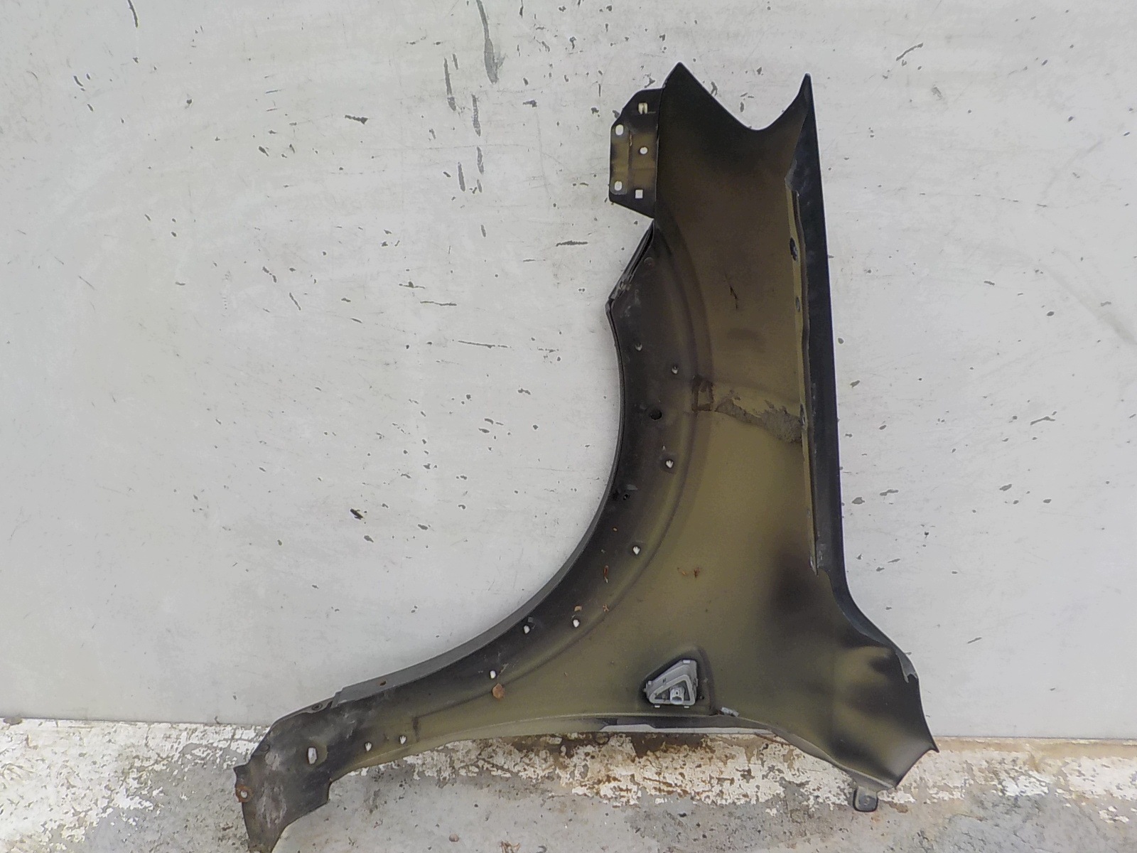 825 CHEVROLET CAPTIVA fender right front front