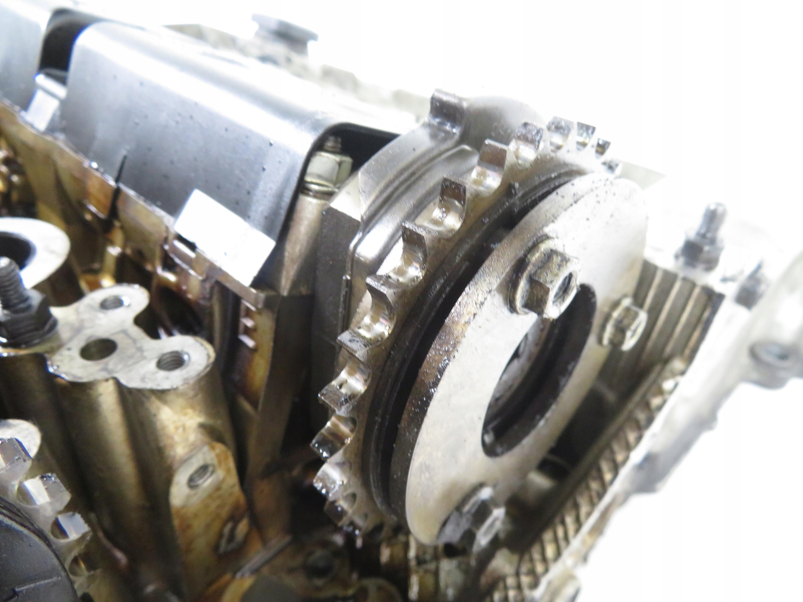 GŁOWICA BMW E34 2.0 1748411 Producent części BMW OE