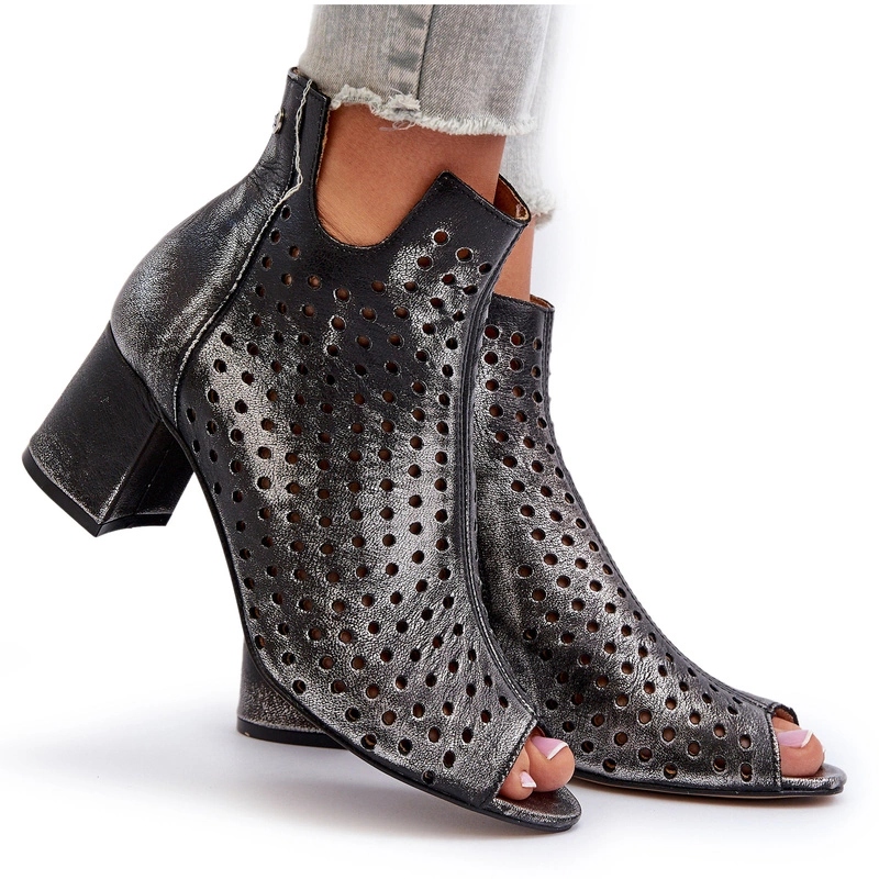 Kožené Ažurové Kotníkové Boty Maciejka 05420-01 Černé 36