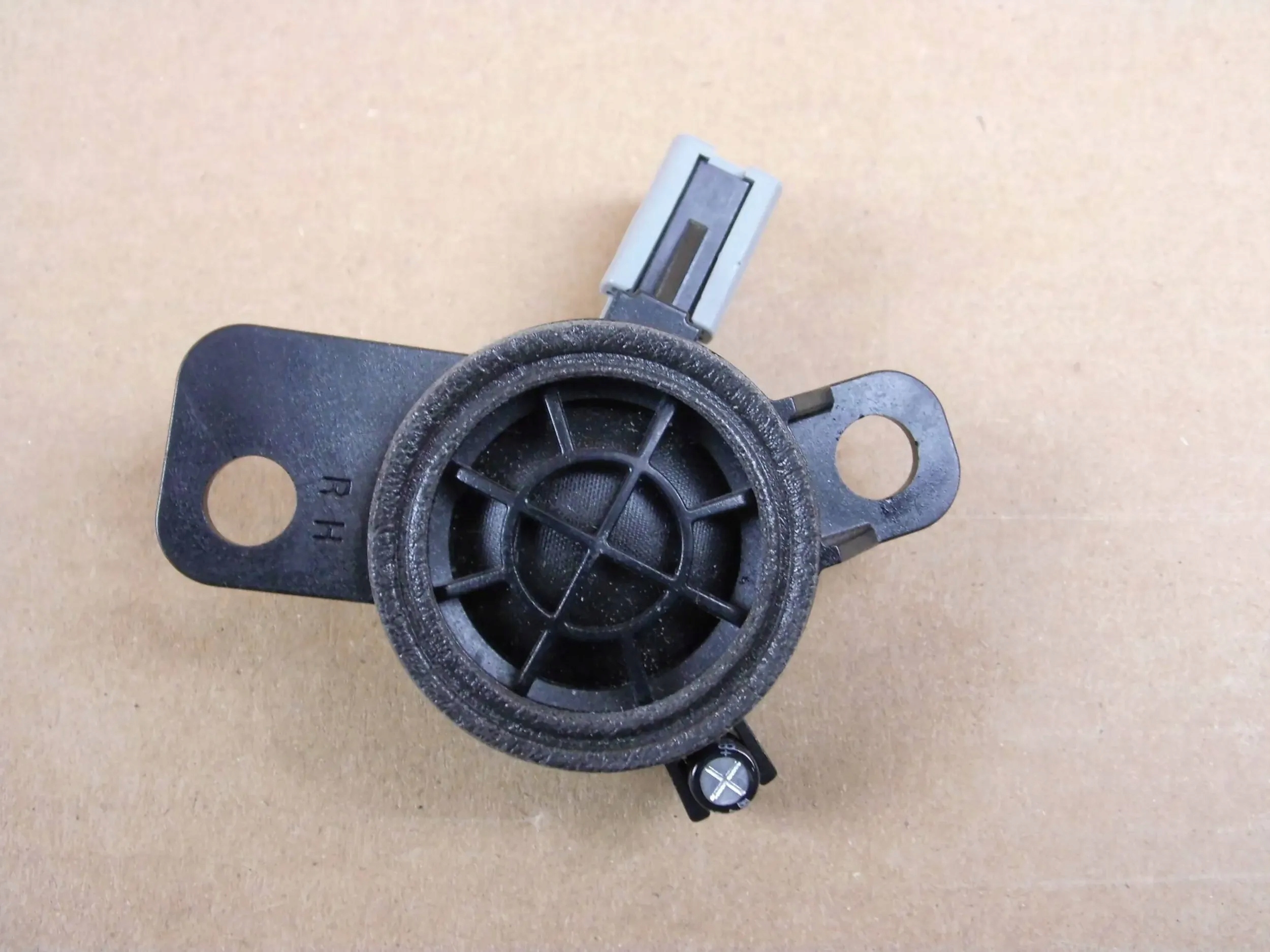 Hyundai Ioniq speaker tweeter right front wysokotonowy HARMAN 96311-G2100