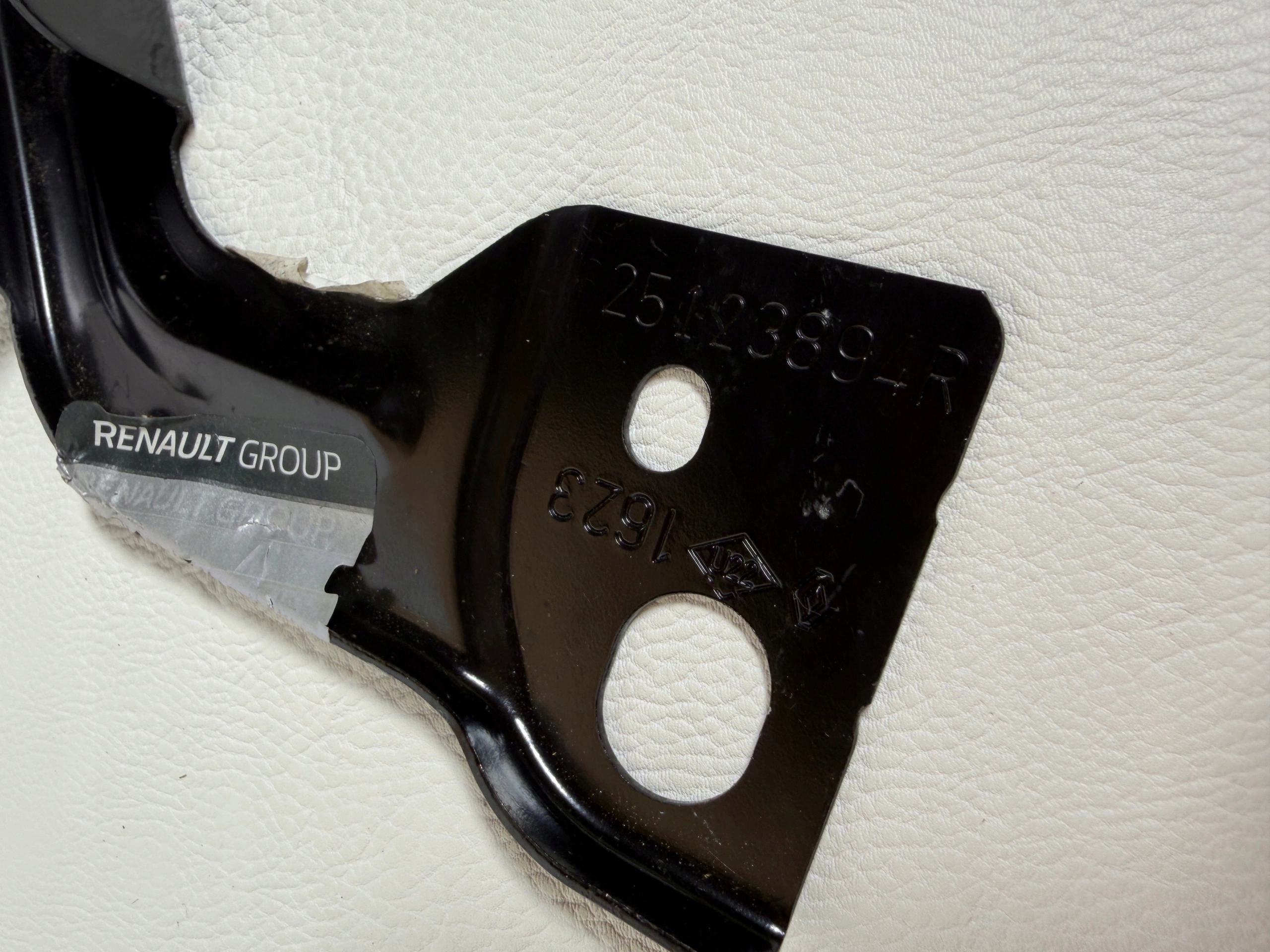 Renault Megane IV Support plaque Console Aile 625121767R