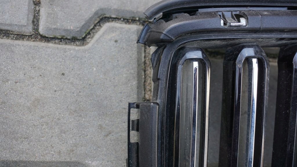 VOLVO XC40 - grill grille radiator