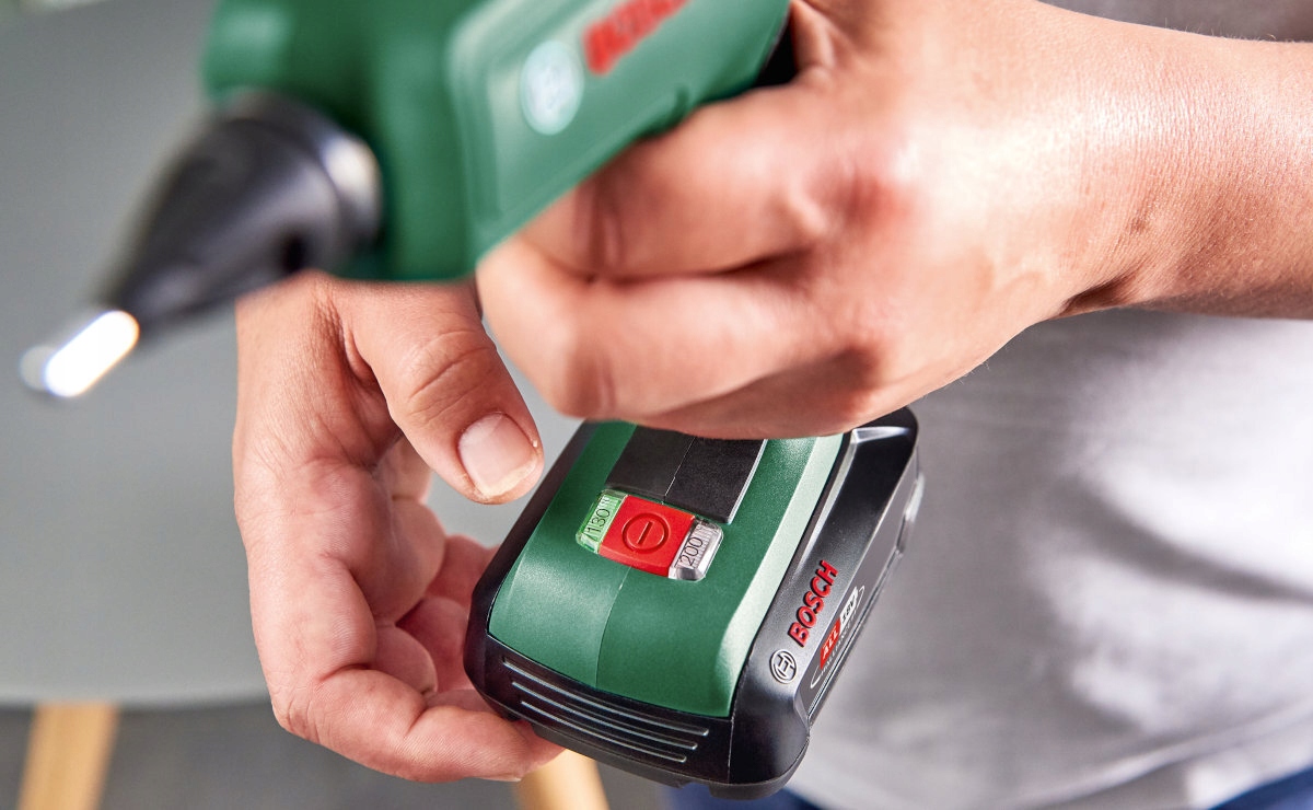 Pistolet do kleju BOSCH AdvancedGlue 18V Seria AdvancedGlue 18V