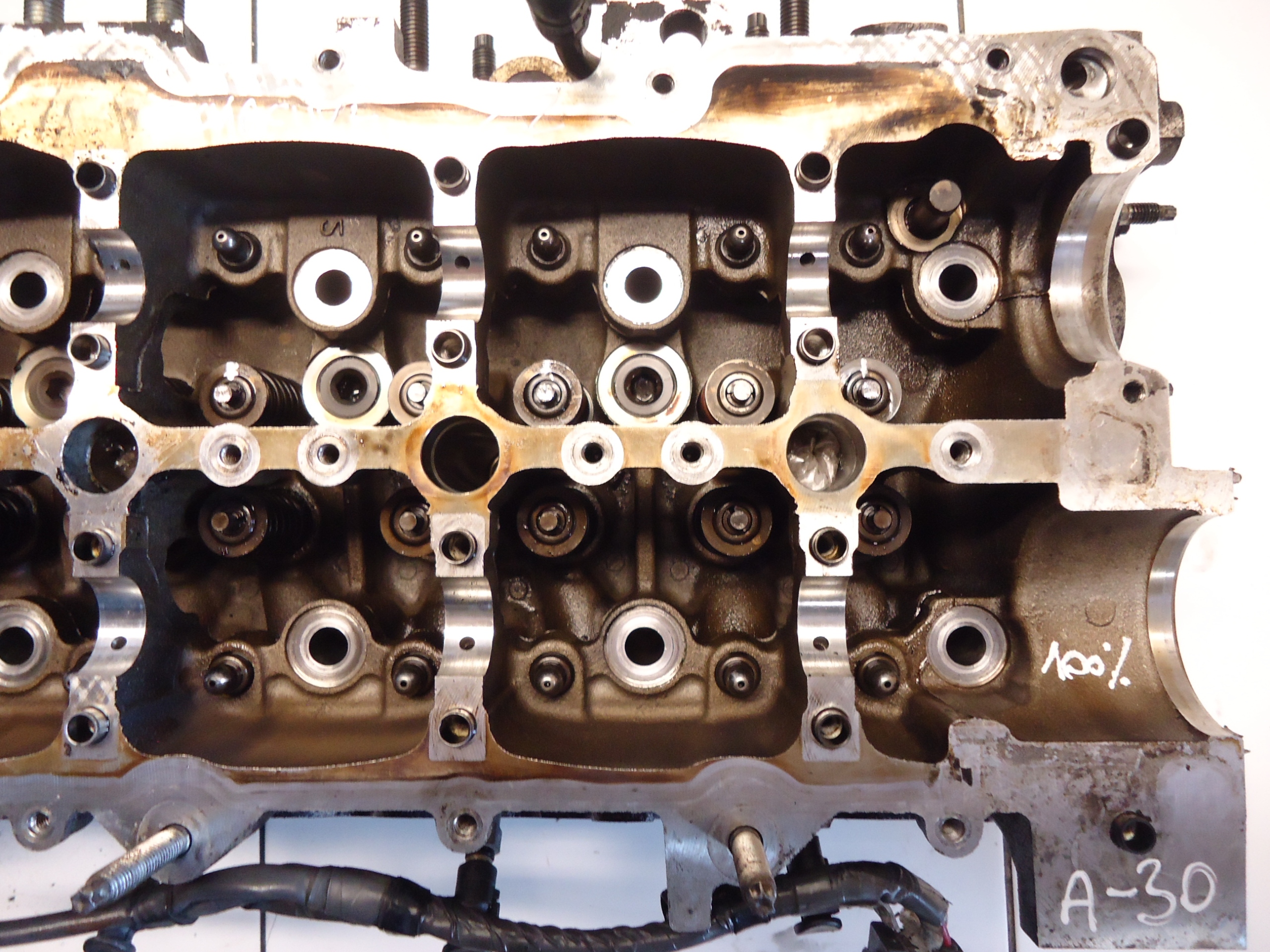 BMW MINI COOPER 2.0D head. 7812608