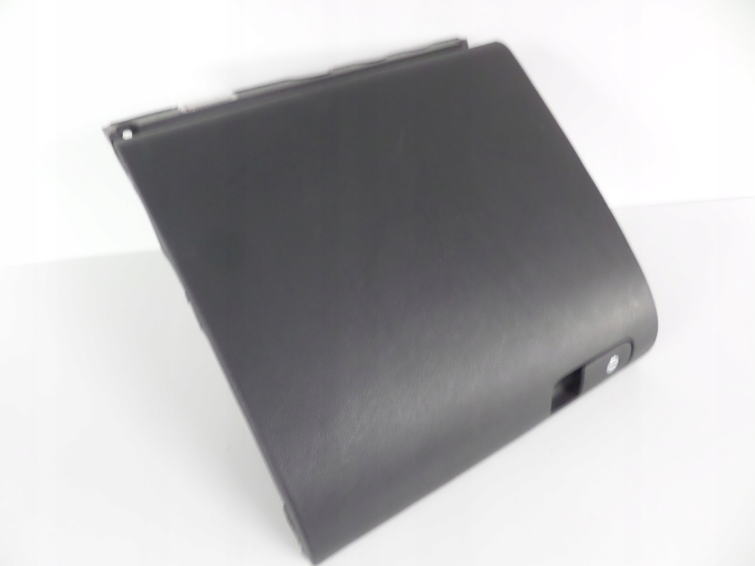 passenger compartment right of the passenger VW GOLF VI plus 09