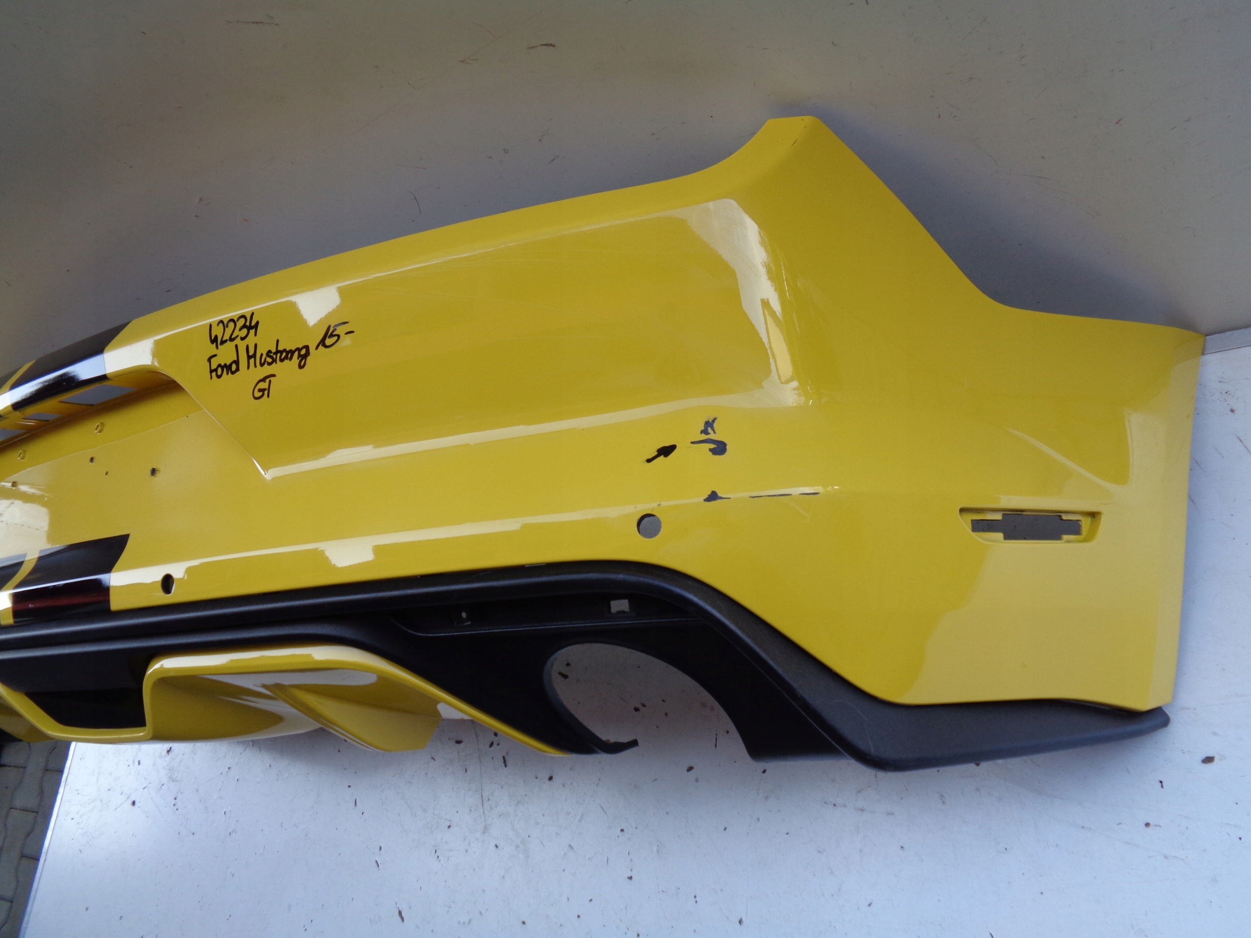 bumper rear FORD MUSTANG GT 15- NR 42234