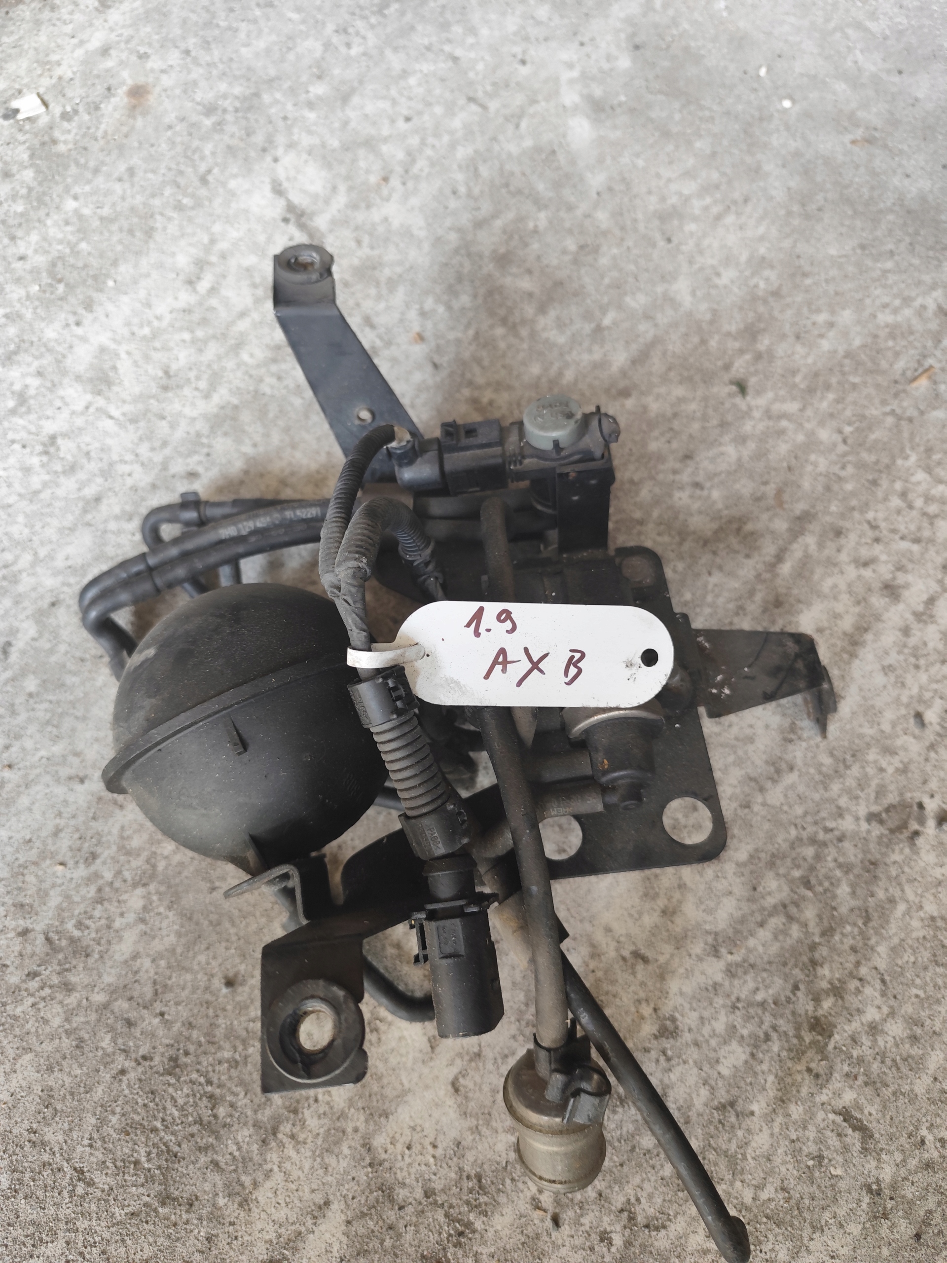 VW T5 Sensor GRUSZKA PODCISNIEN 1.9 TDI AXB
