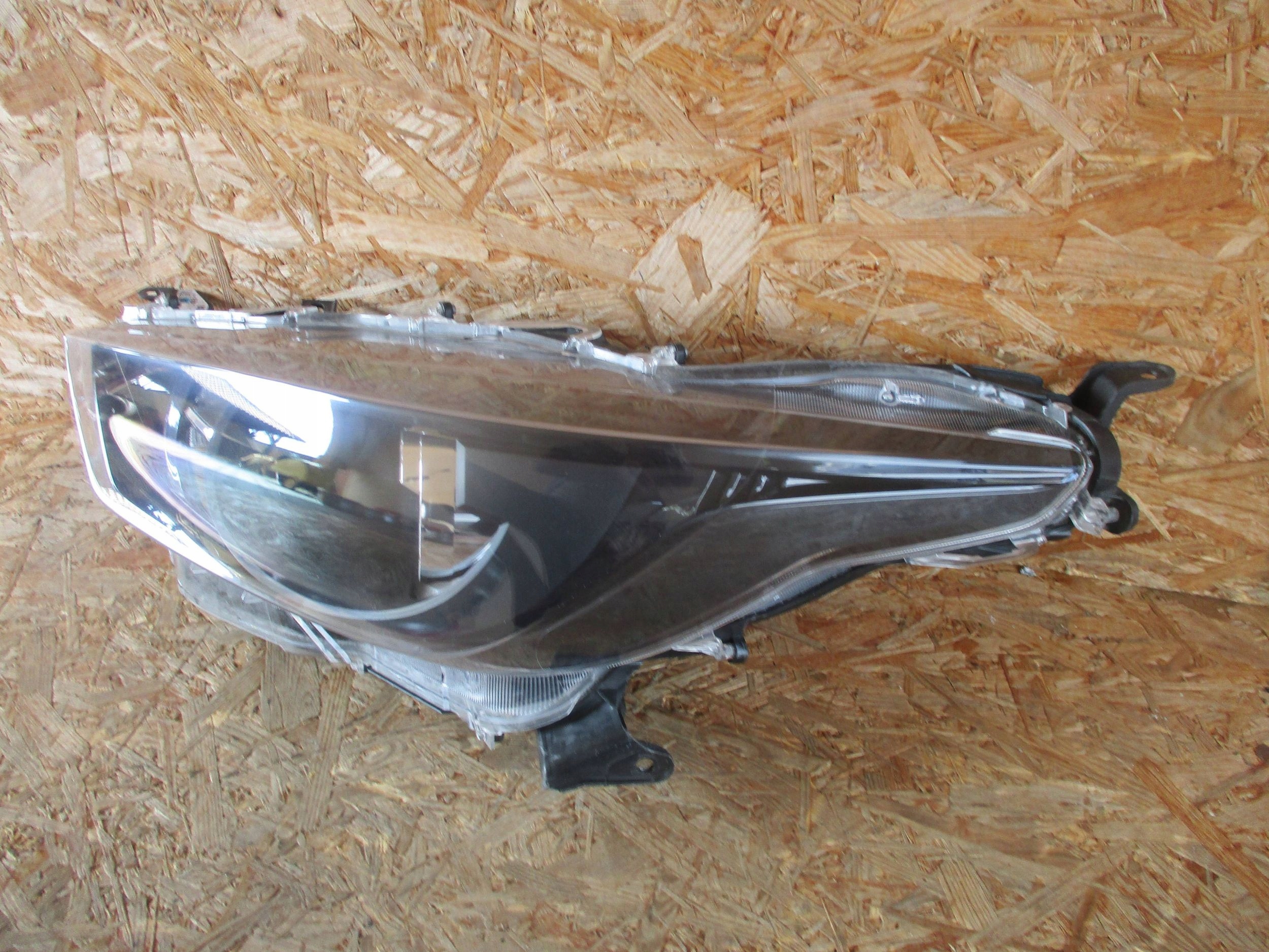 light front front left TOYOTA YARIS IV lens