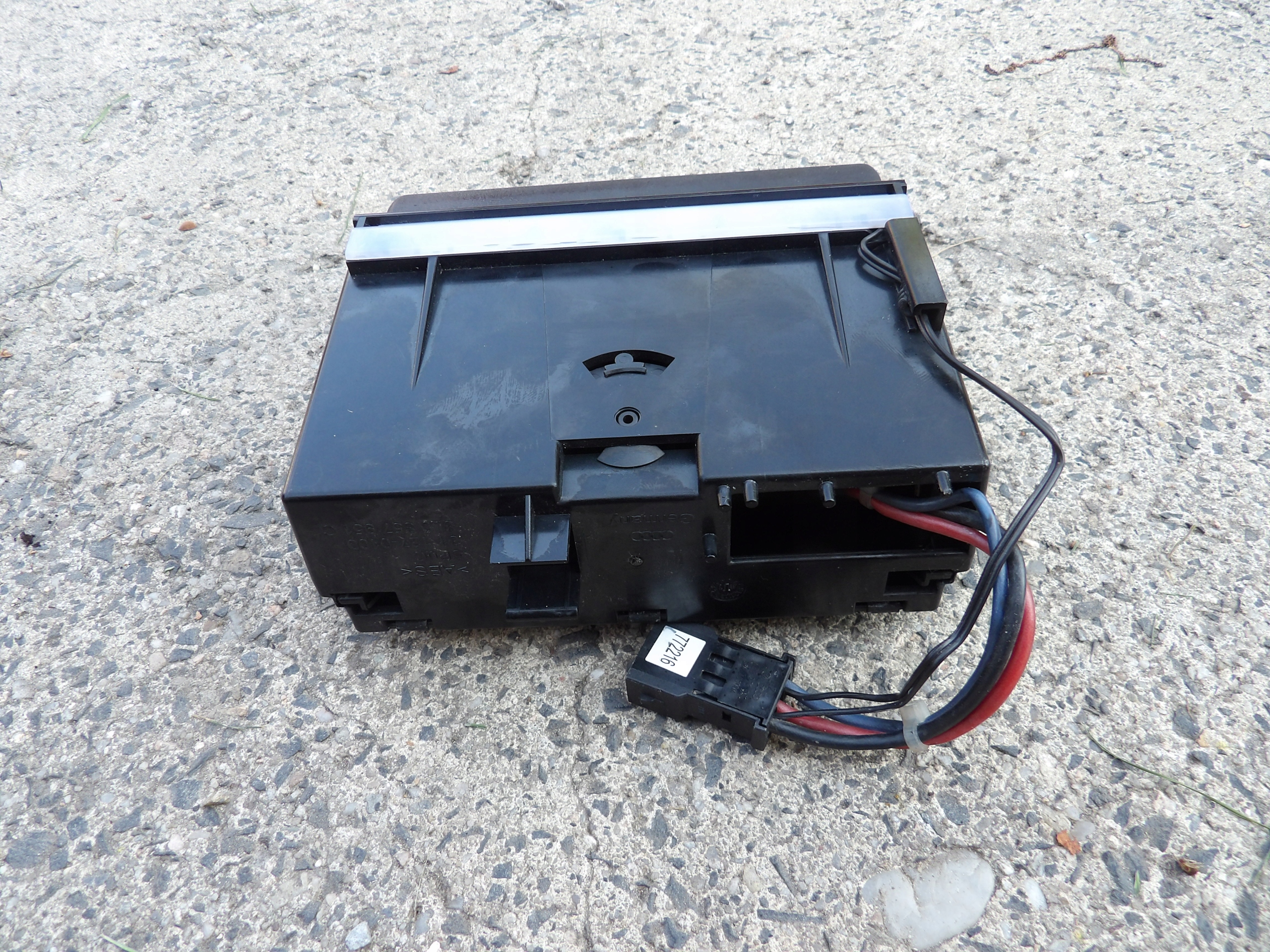 AUDI A3 8L LIFT ashtray front