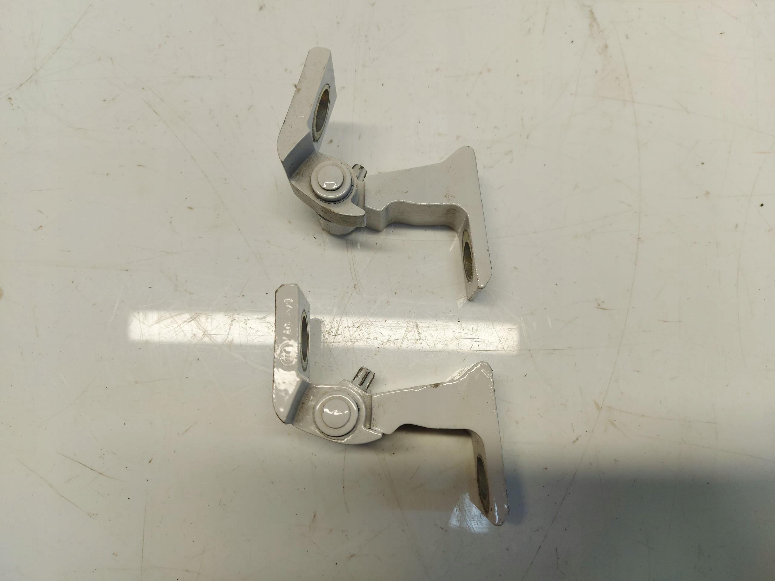 SKODA SCALA hinges right rear part SCALA 019238