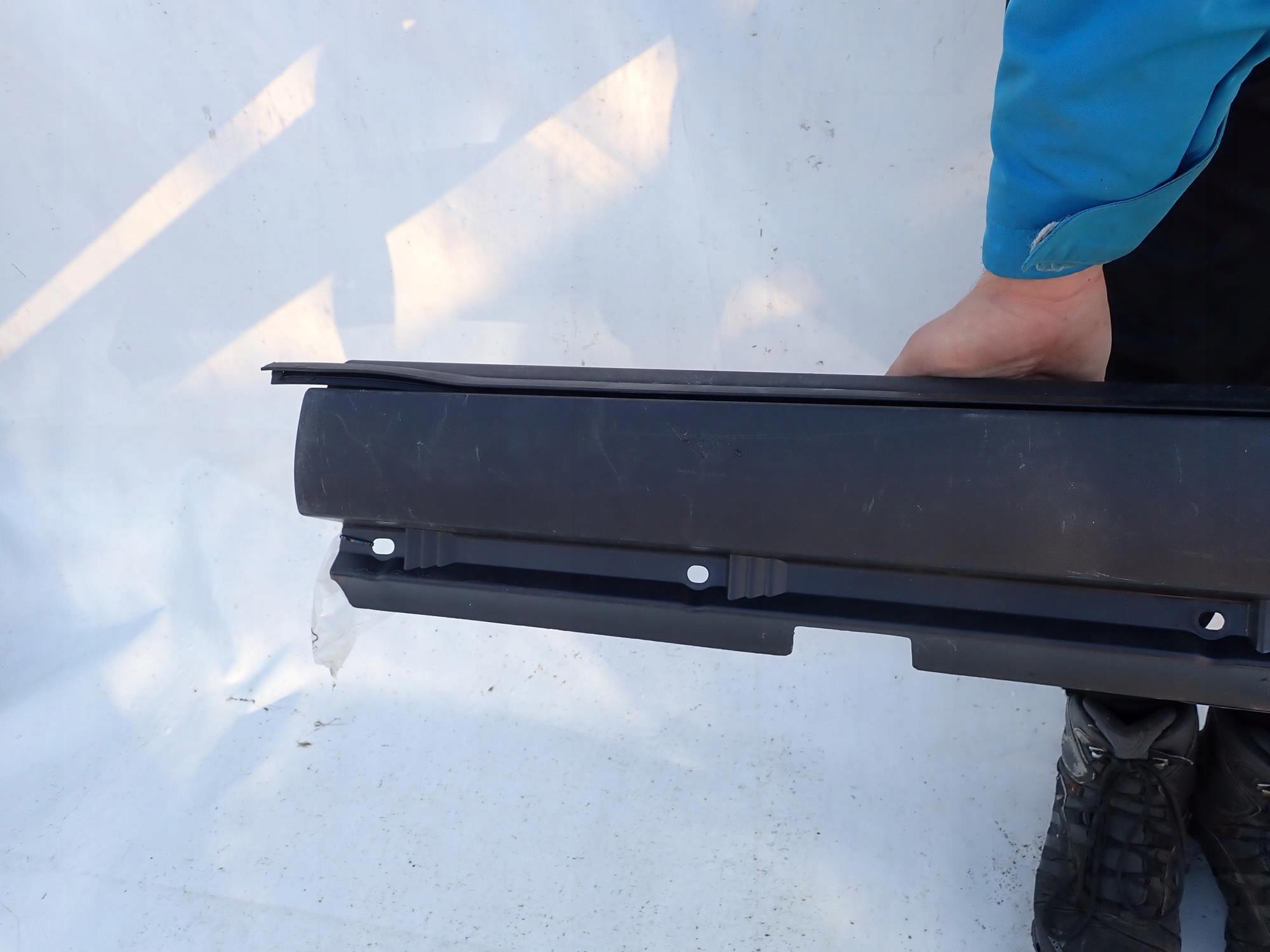 VOLVO S60 and 1 00-10 threshold moulding threshold right