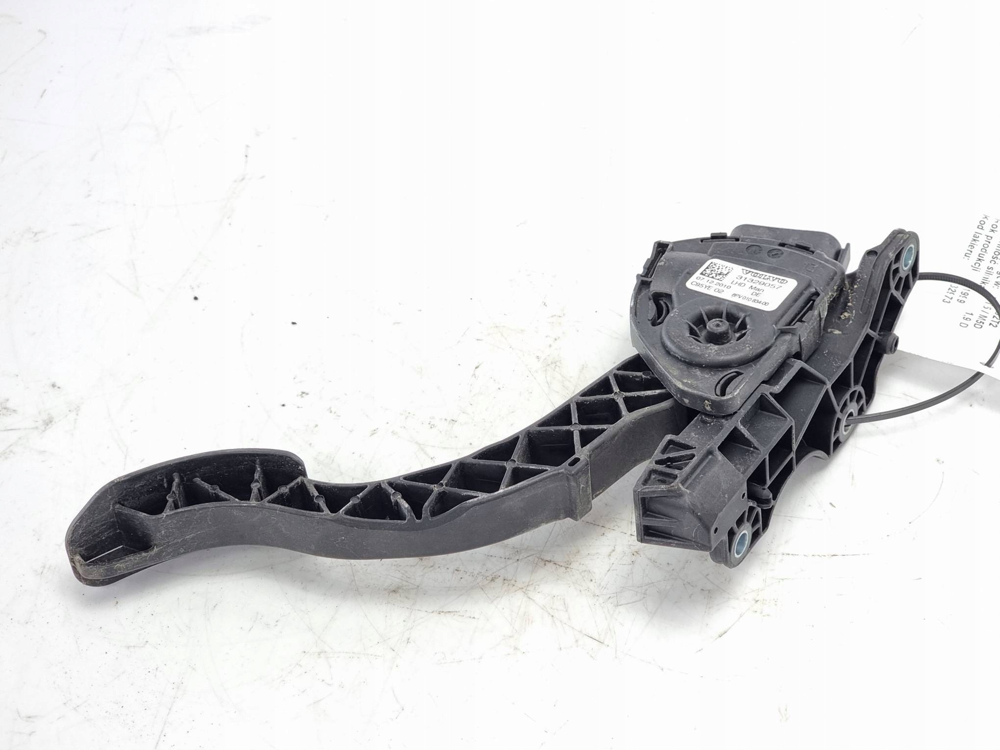 PEDAL 31329057 VOLVO V40