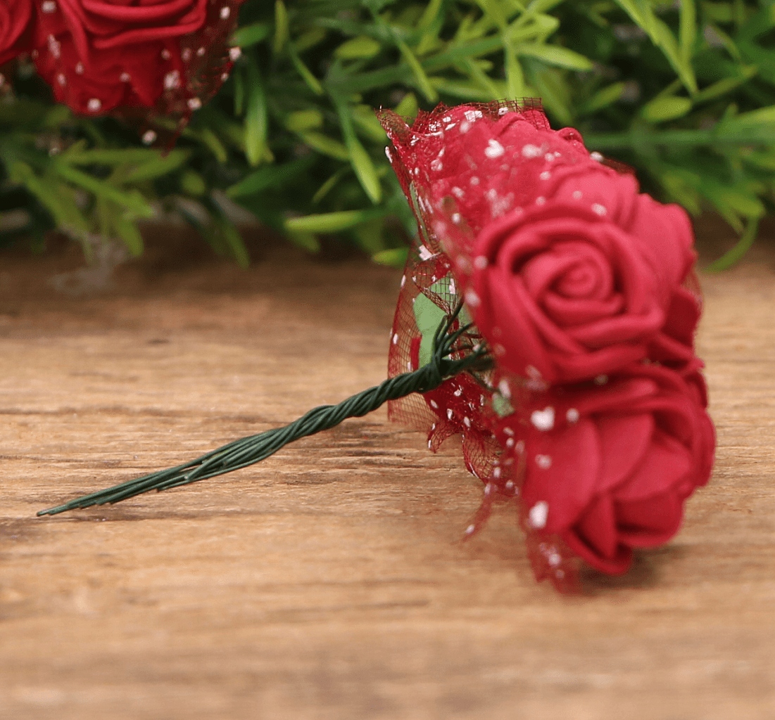 Kwiatki różyczki piankowe z tiulem bordowe 144szt. Marka Emized