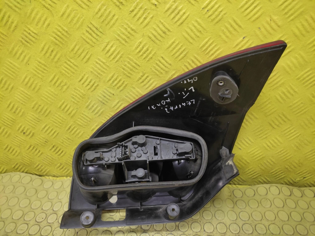 RENAULT LAGUNA II KOMBI light left rear part 8200002472