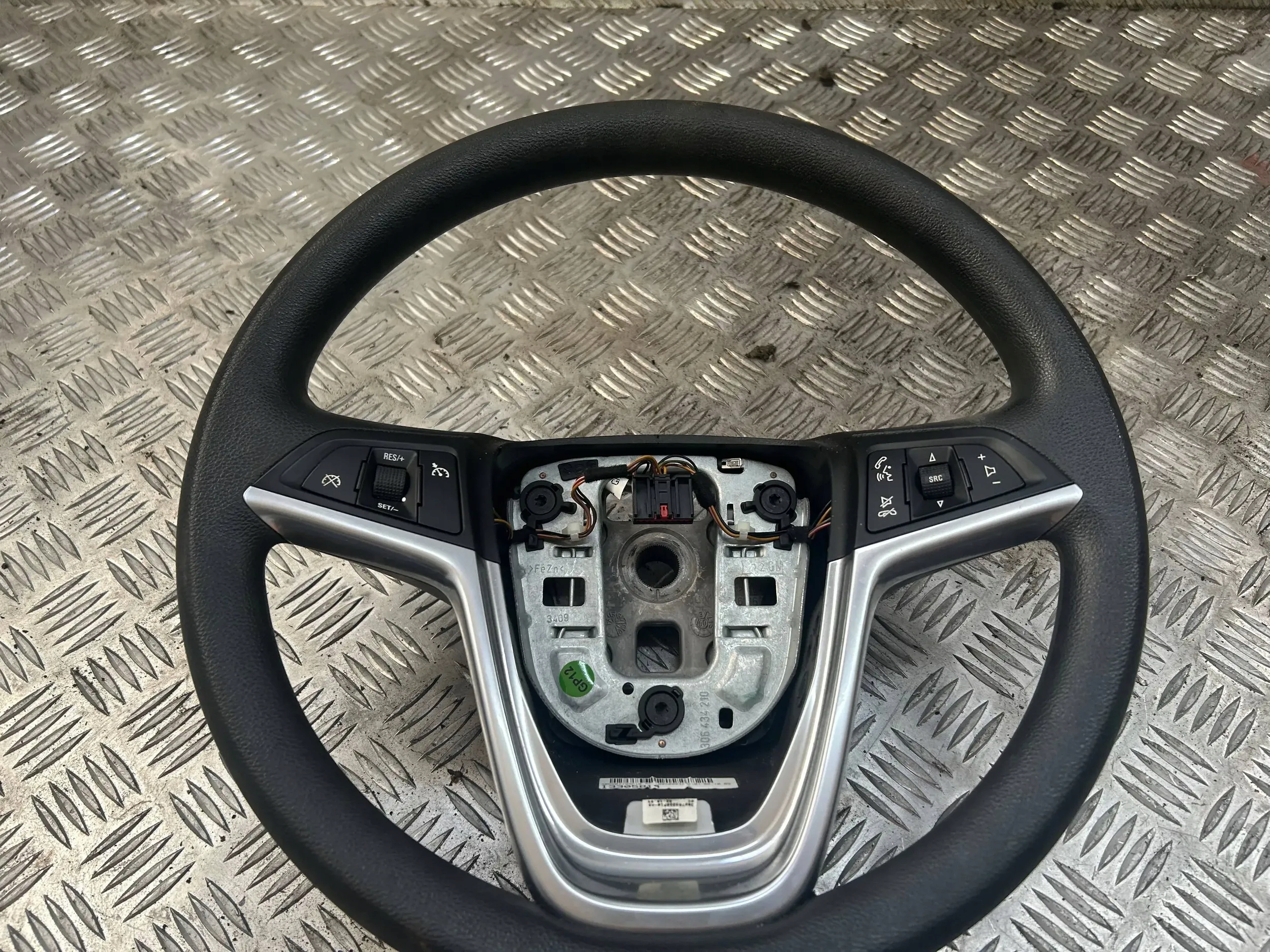 KIEROWNICA MULTIFUNKCJA OPEL ASTRA J MOKKA INSIGNIA