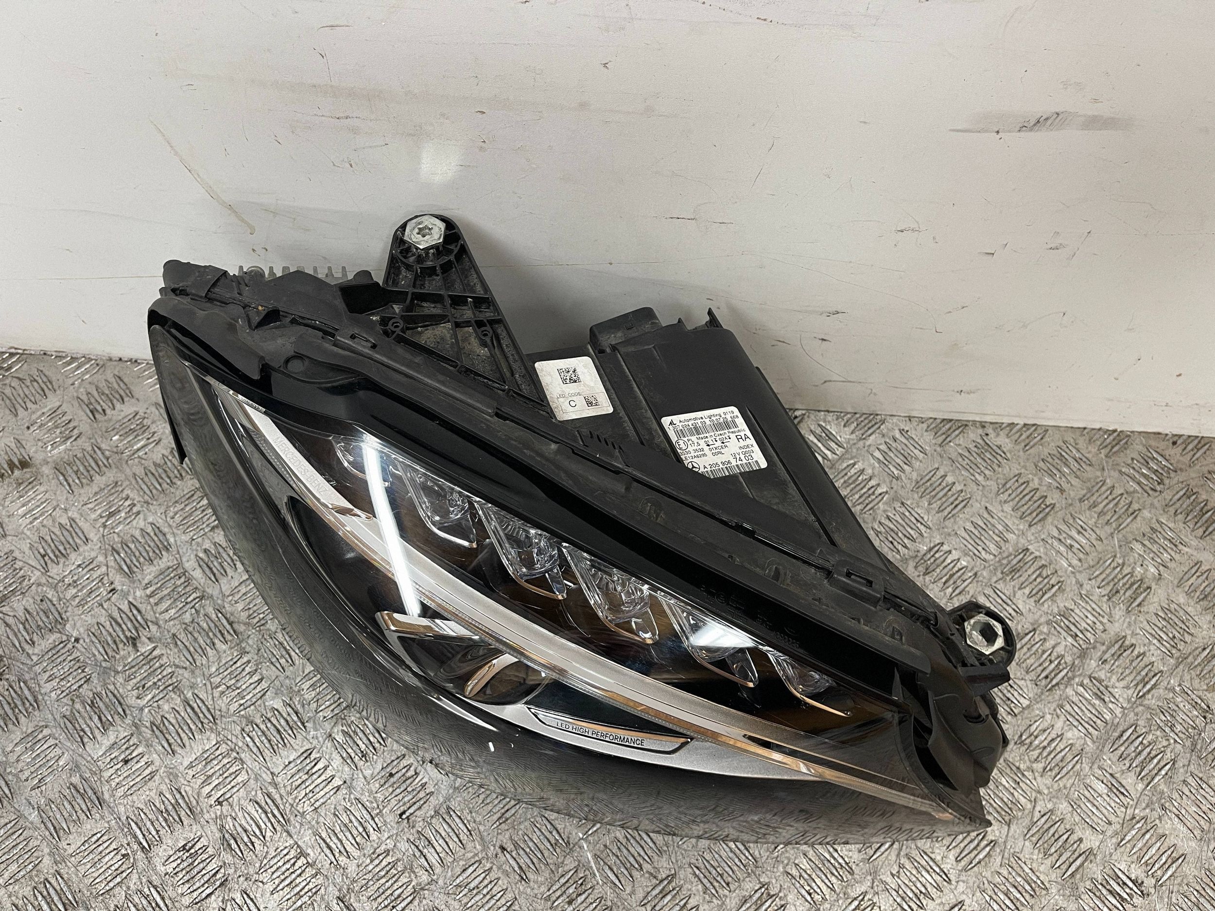 REFLEKTOR light FULL LED PERFORMANCE right MERCEDES-BENZ C W205 A2059067403