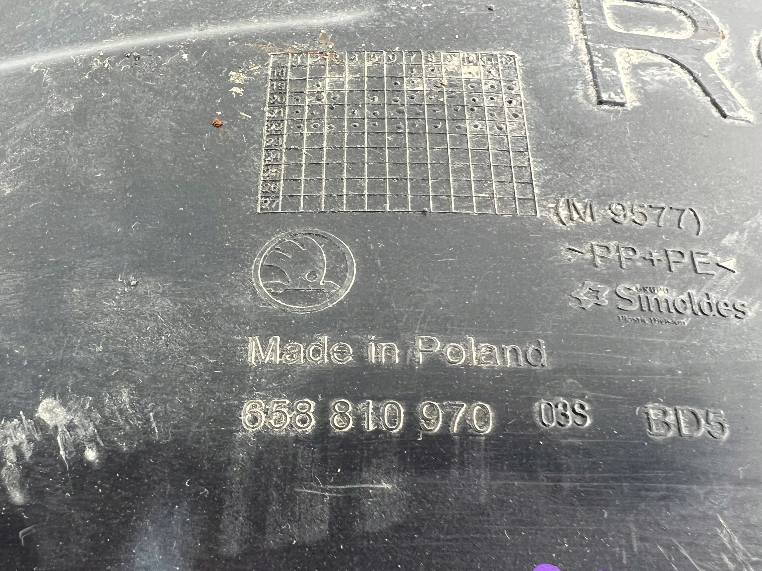 mudguard right rear. SKODA KAMIQ 658 658810970