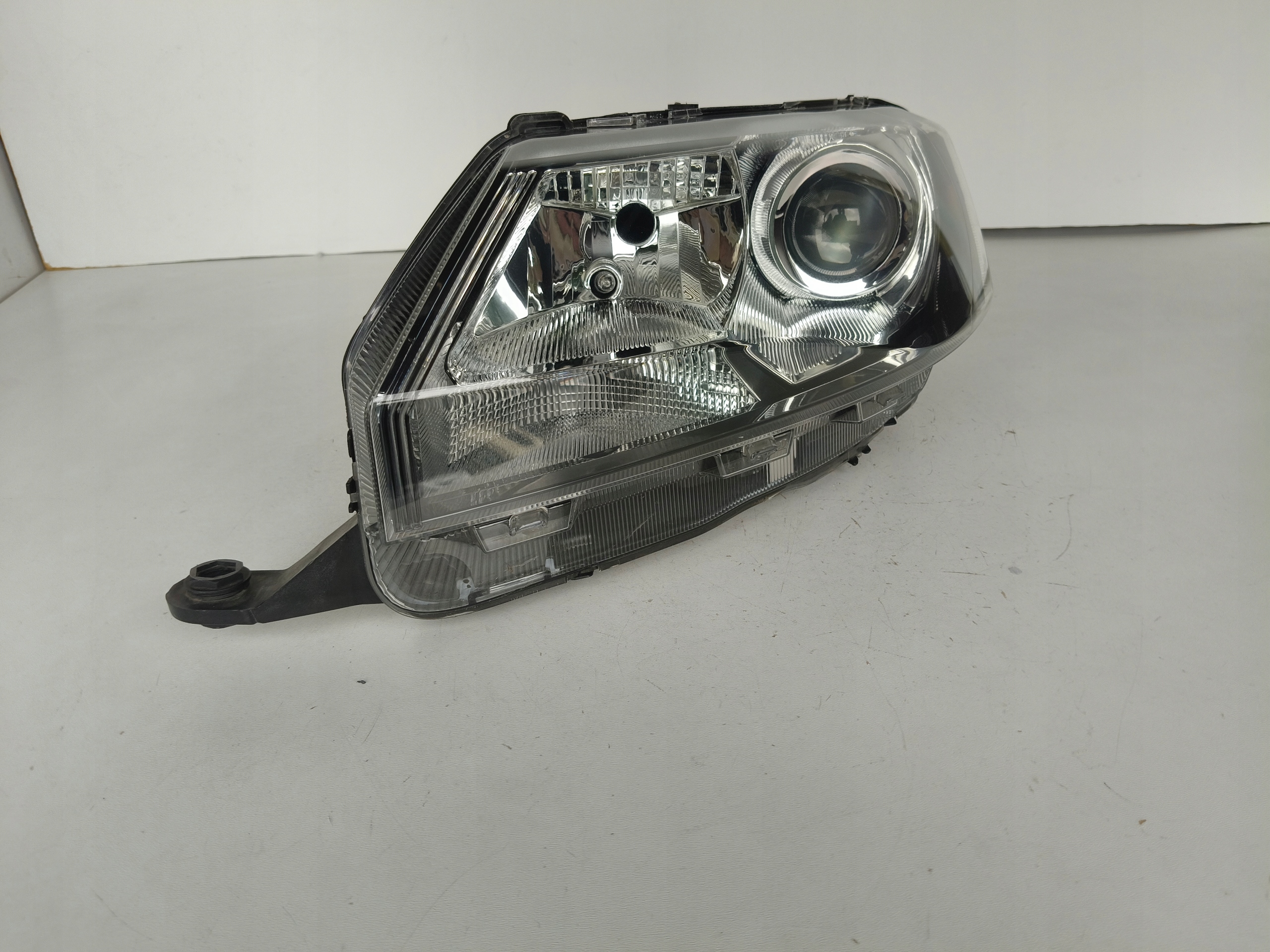 light left REFLEKTOR SKODA RAPID 5JA 12- XENON