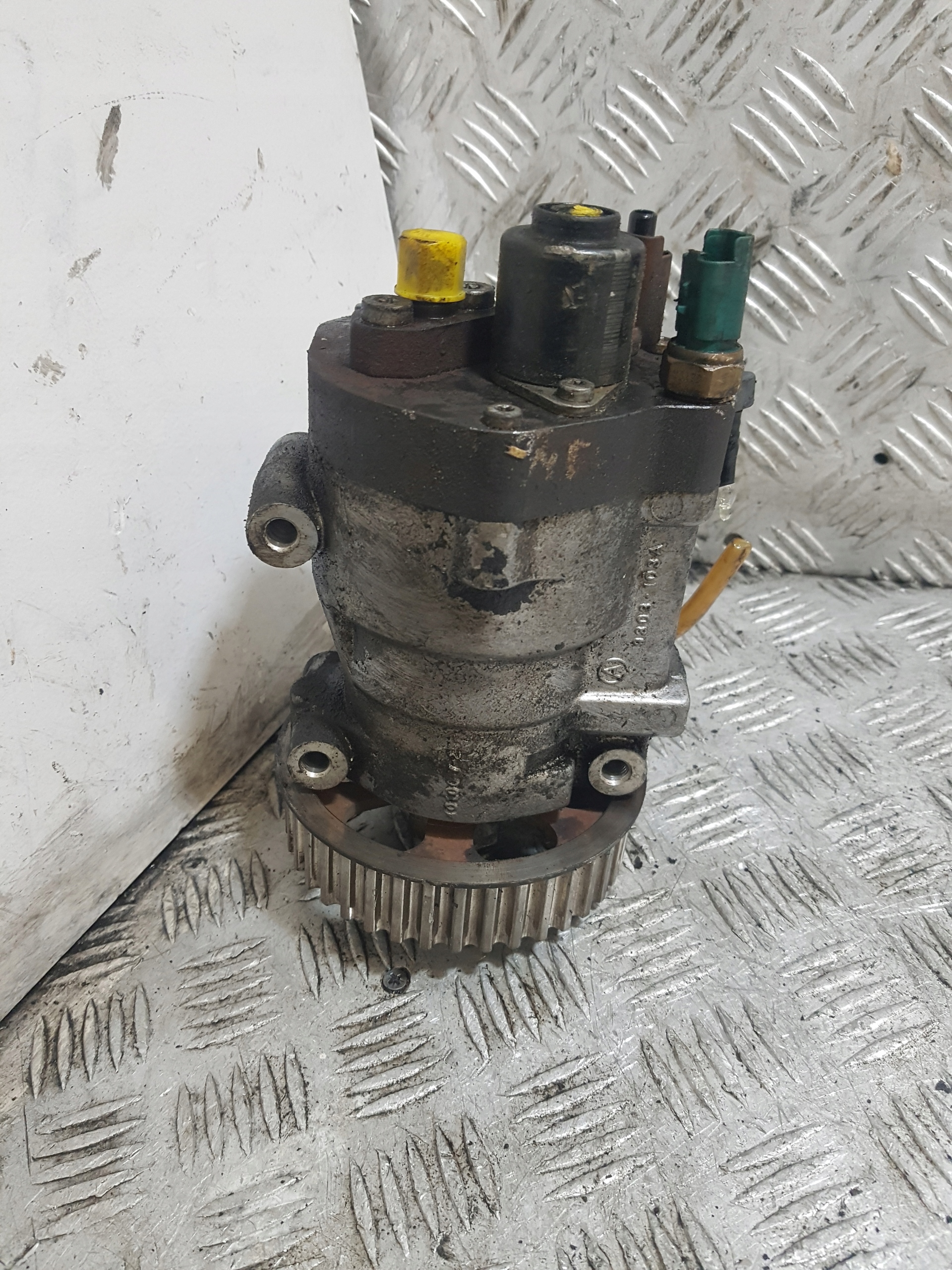 Pompa WYSOKIEGO pressione FORD FOCUS MK2 9303-103A