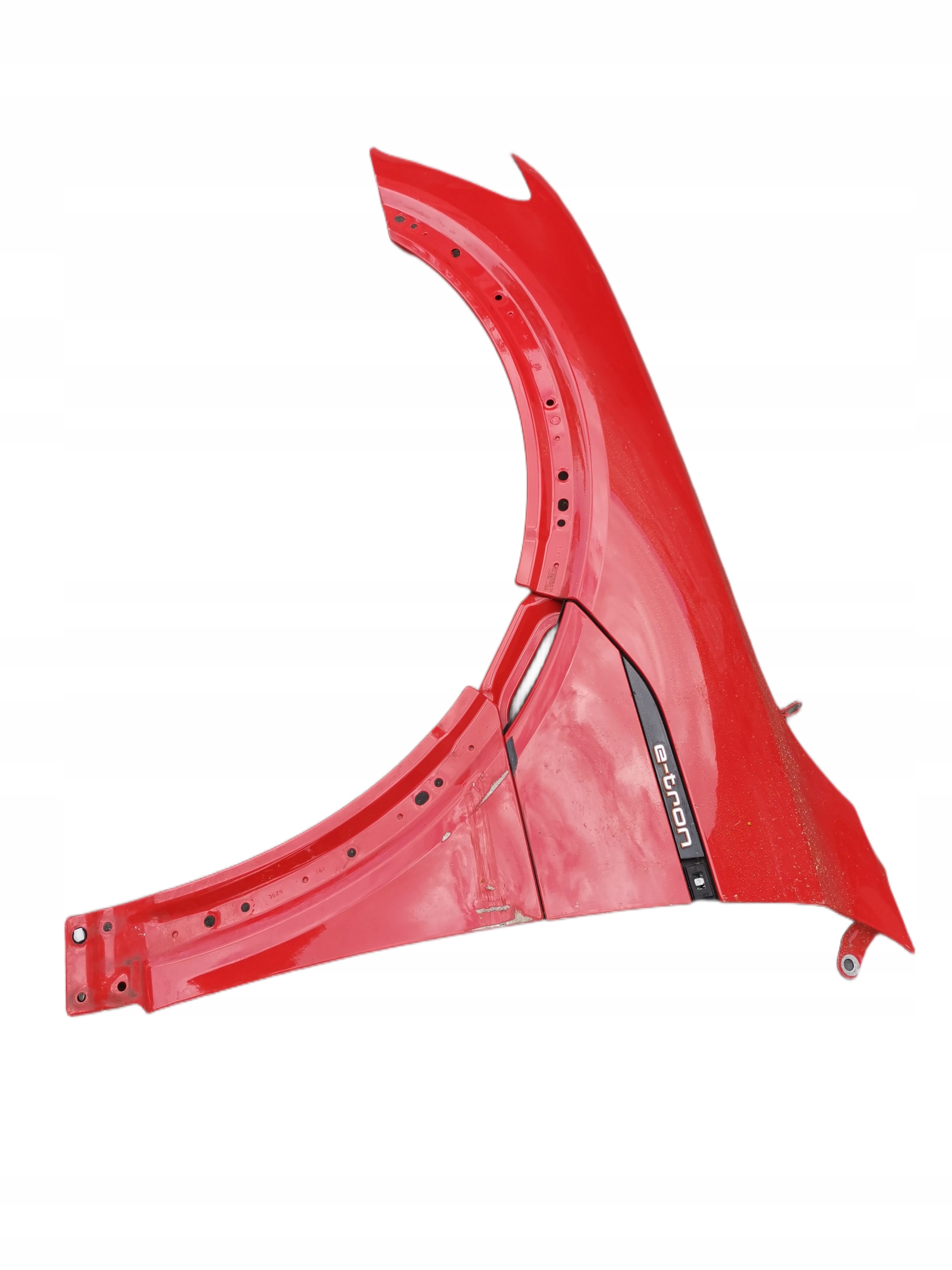 AUDI E-TRON błotnik lewy przedni 4KE821021C z klapką do ładowania 4KE971375