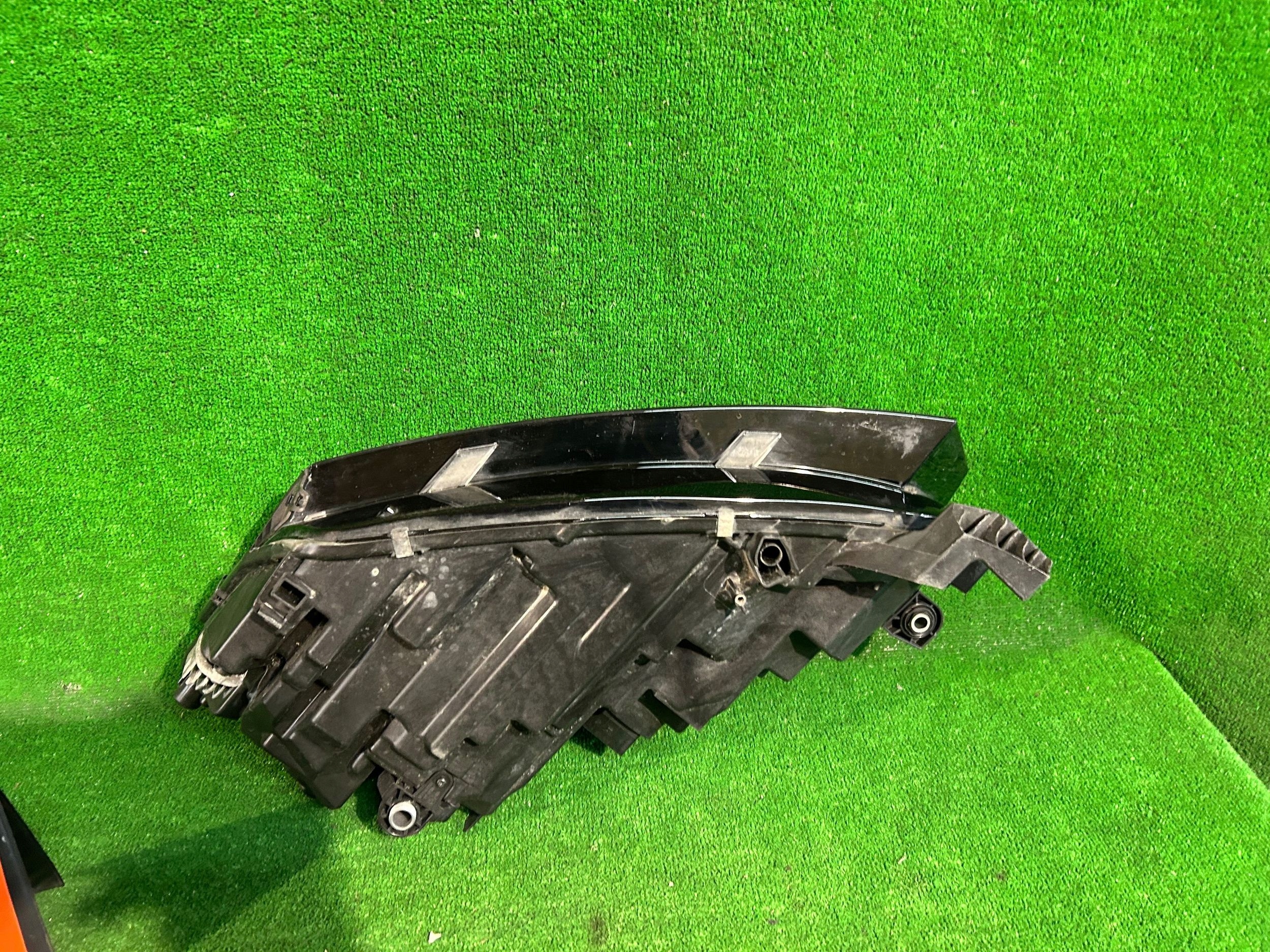REFLEKTOR Destra SKODA OCTAVIA IV FULL LED nr:291