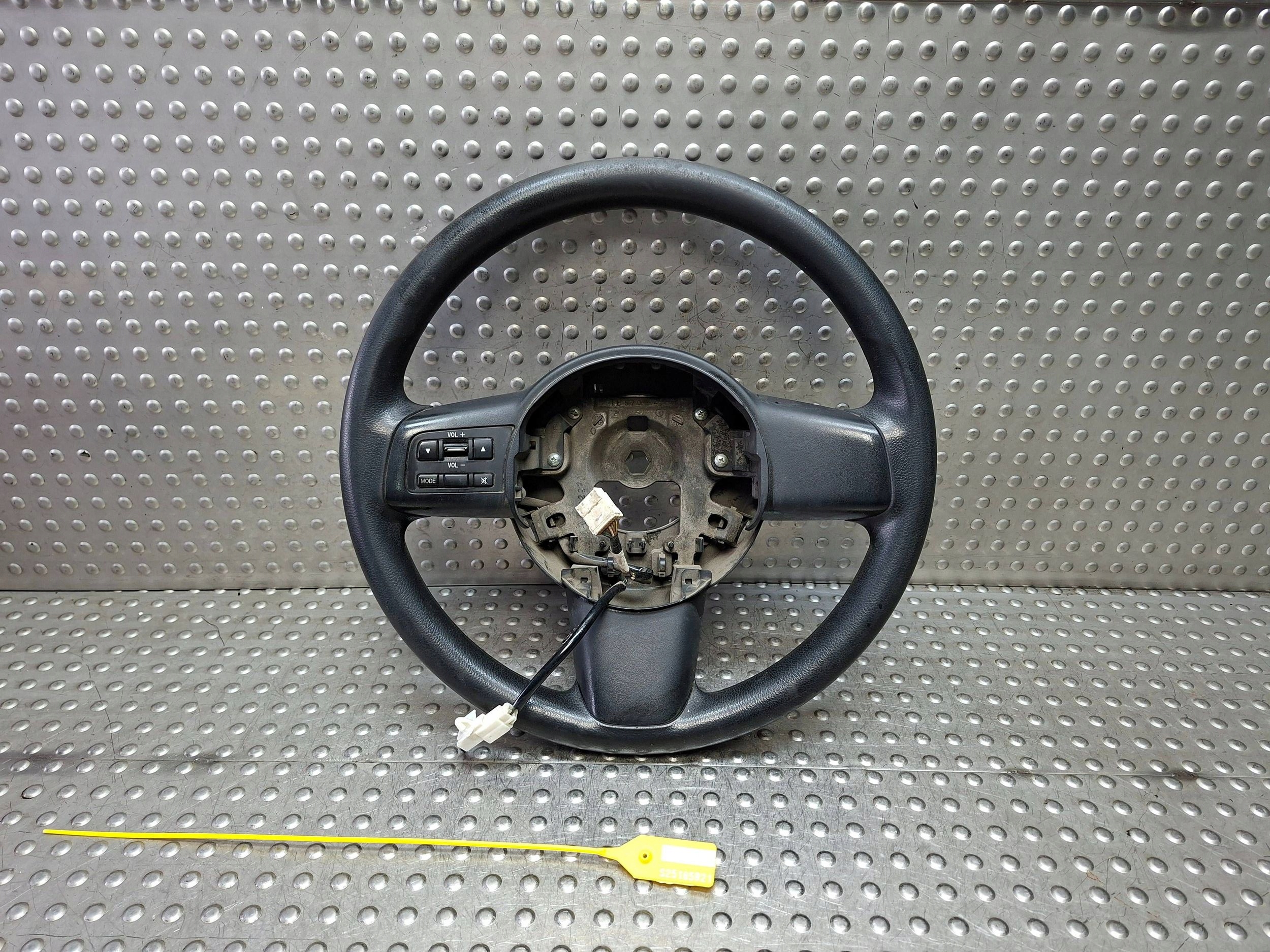 lenkrad MAZDA 2 07- K0273