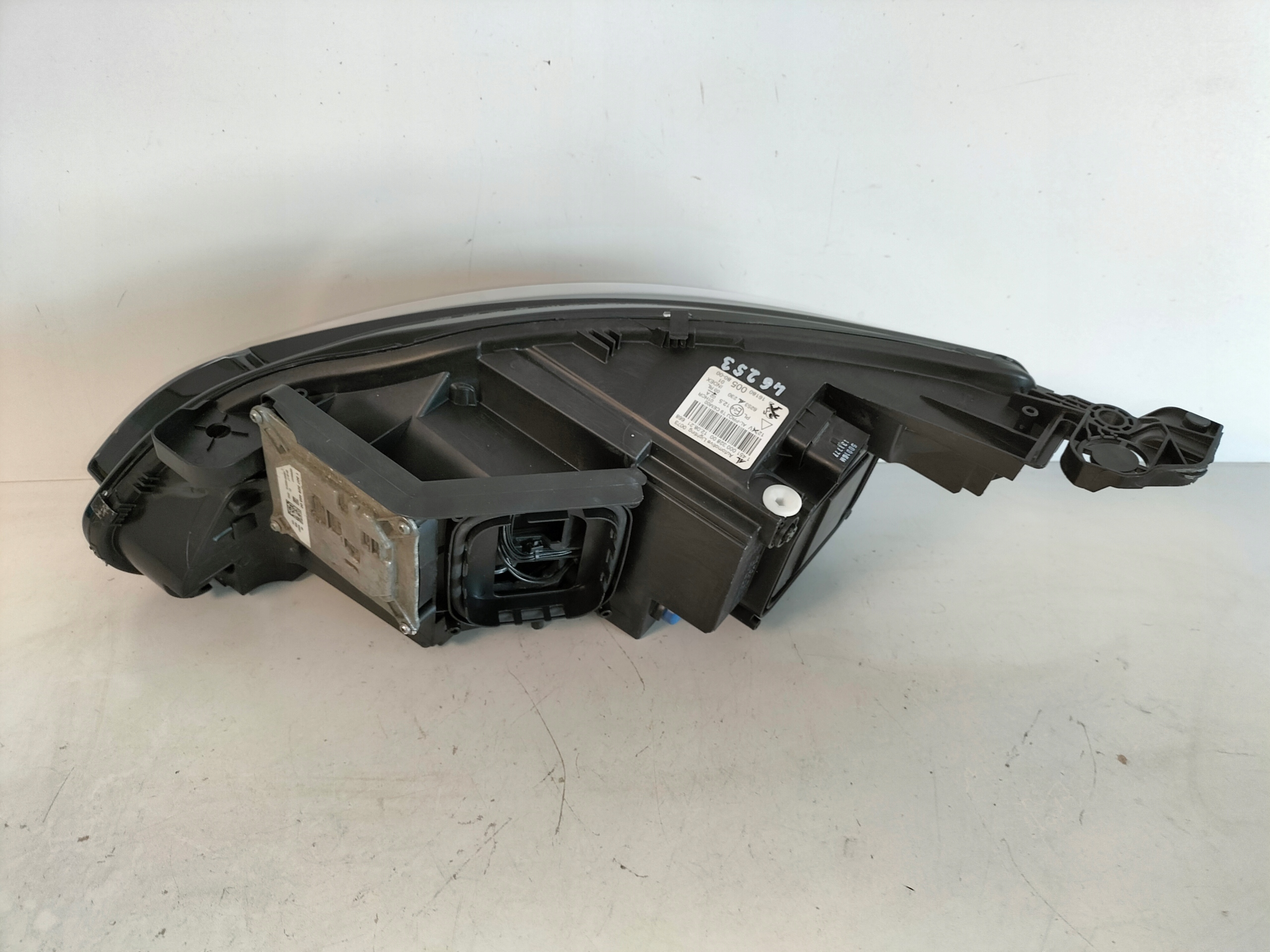 light front reflektor right PEUGEOT 308 II T9 13- FULL LED
