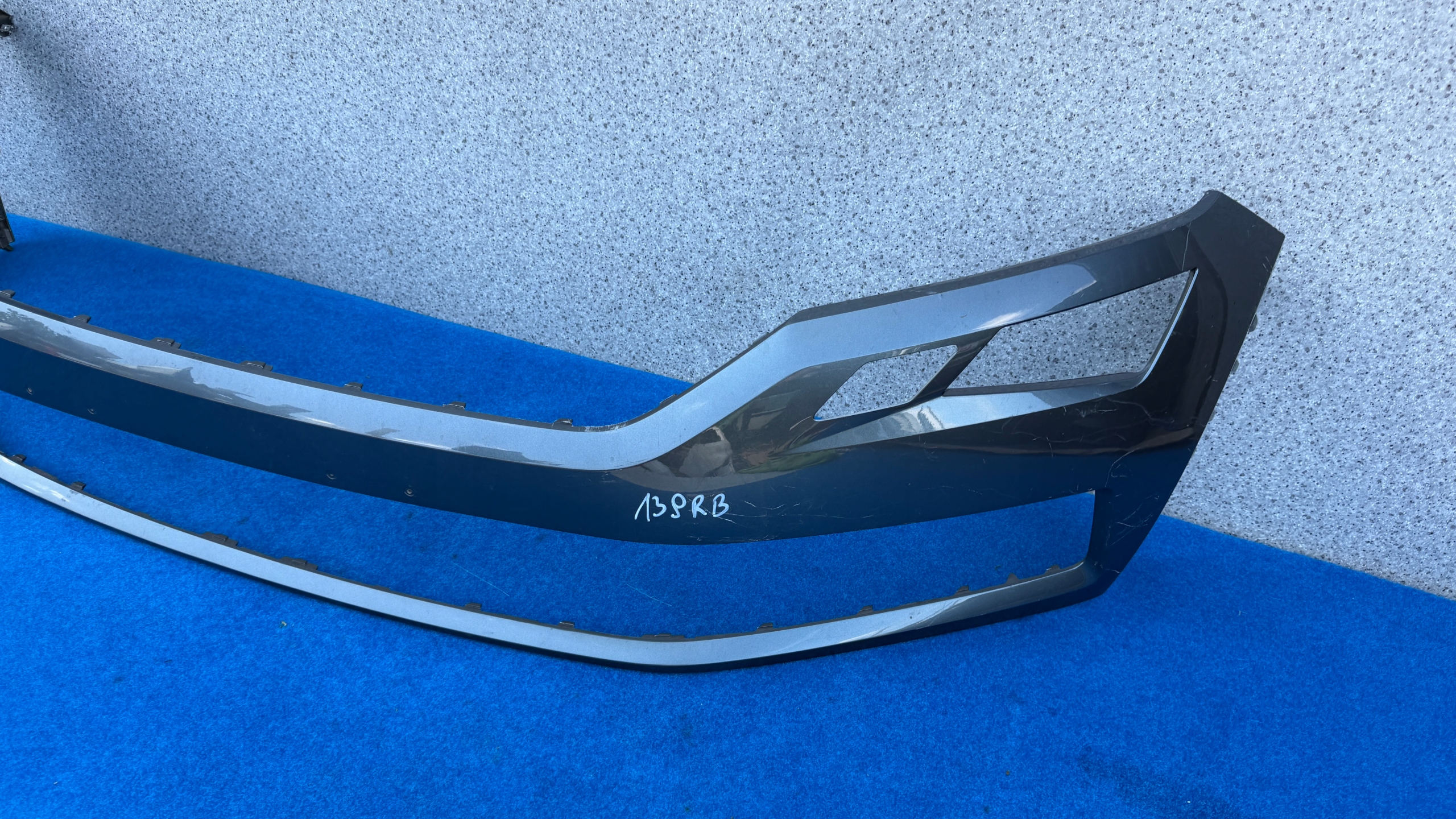 SKODA KODIAQ 2017R+ bumper front original 565807221 139RB