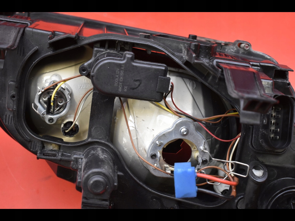 REFLEKTOR left light front EU 4M51-13WU30-JC FORD FOCUS MK2 II 04-08