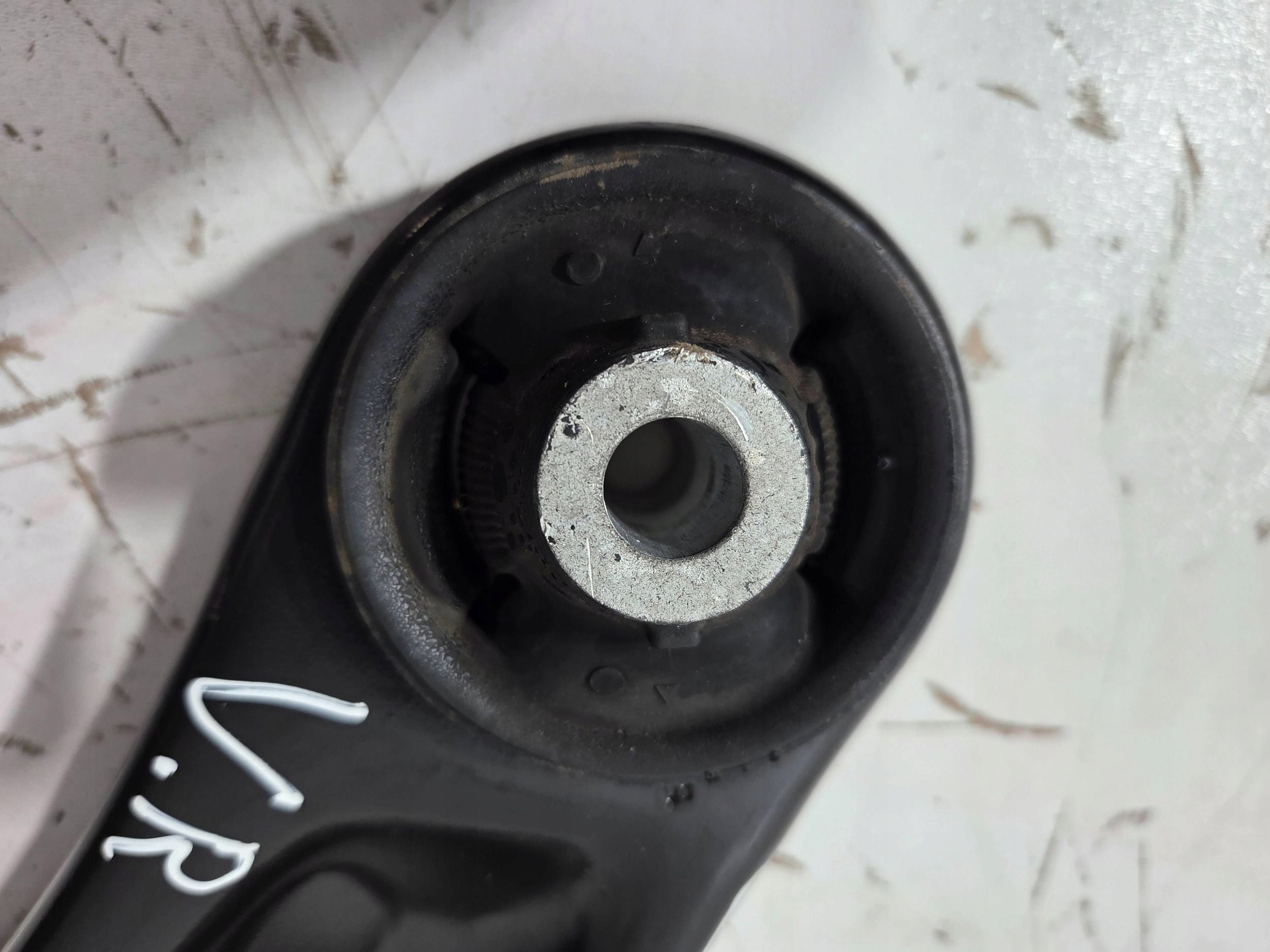 Toyota Yaris IV XP210 arm front right (Q699)