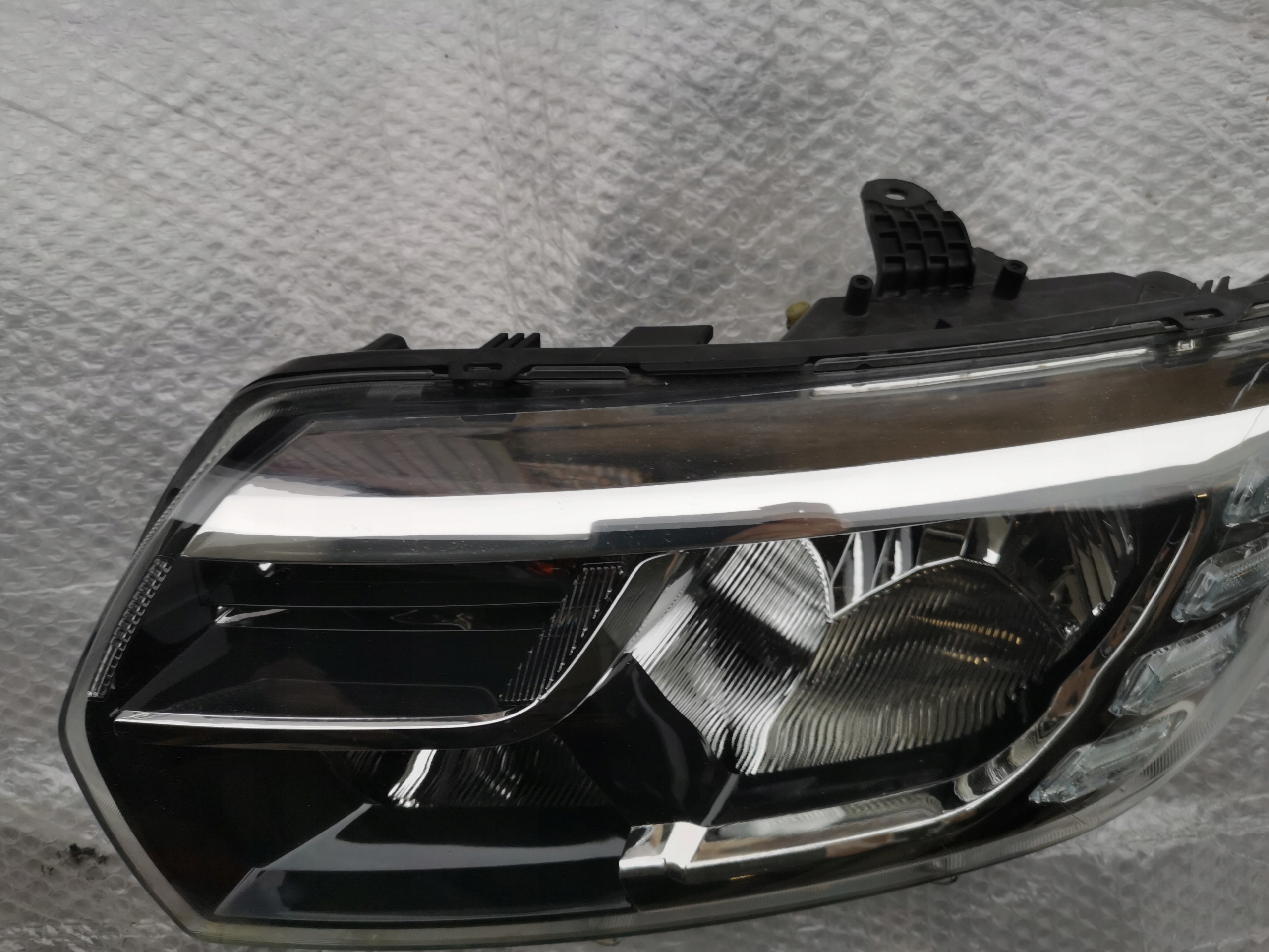 REFLEKTOR left DACIA SANDERO II LOGAN light lift 260605665r