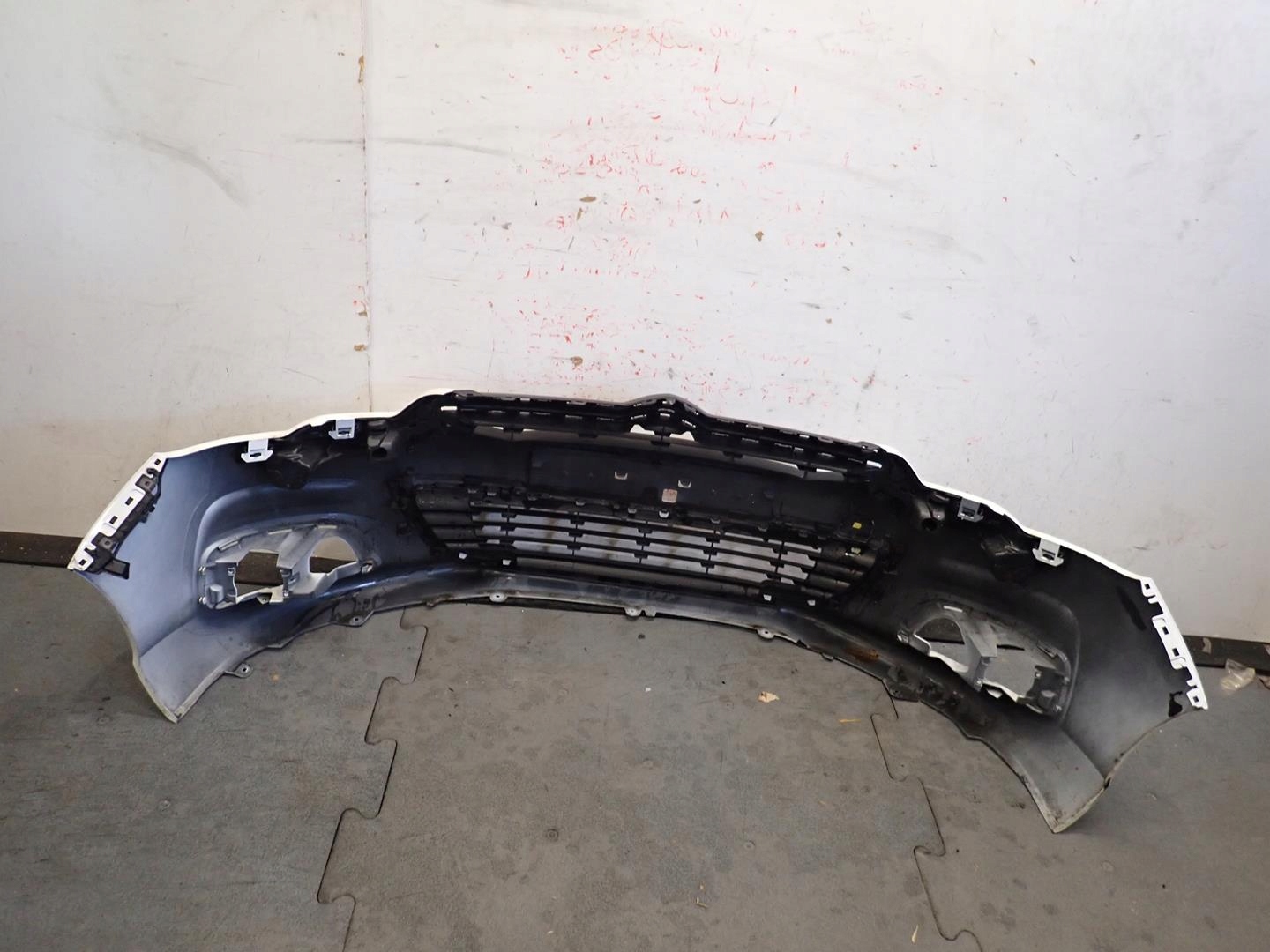 bumper front front CITROEN C4 II 2010- 9676285080