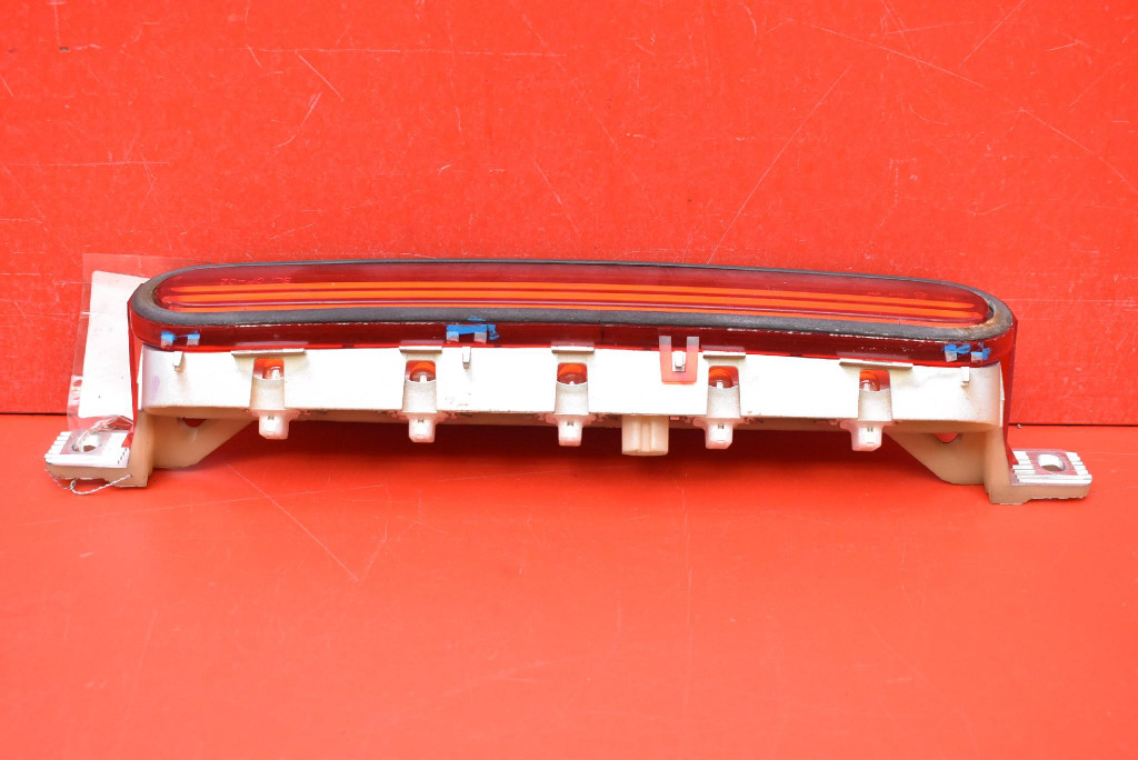 light STOPU STOP 81570-0F011 TOYOTA COROLLA VERSO 2 II 04-09