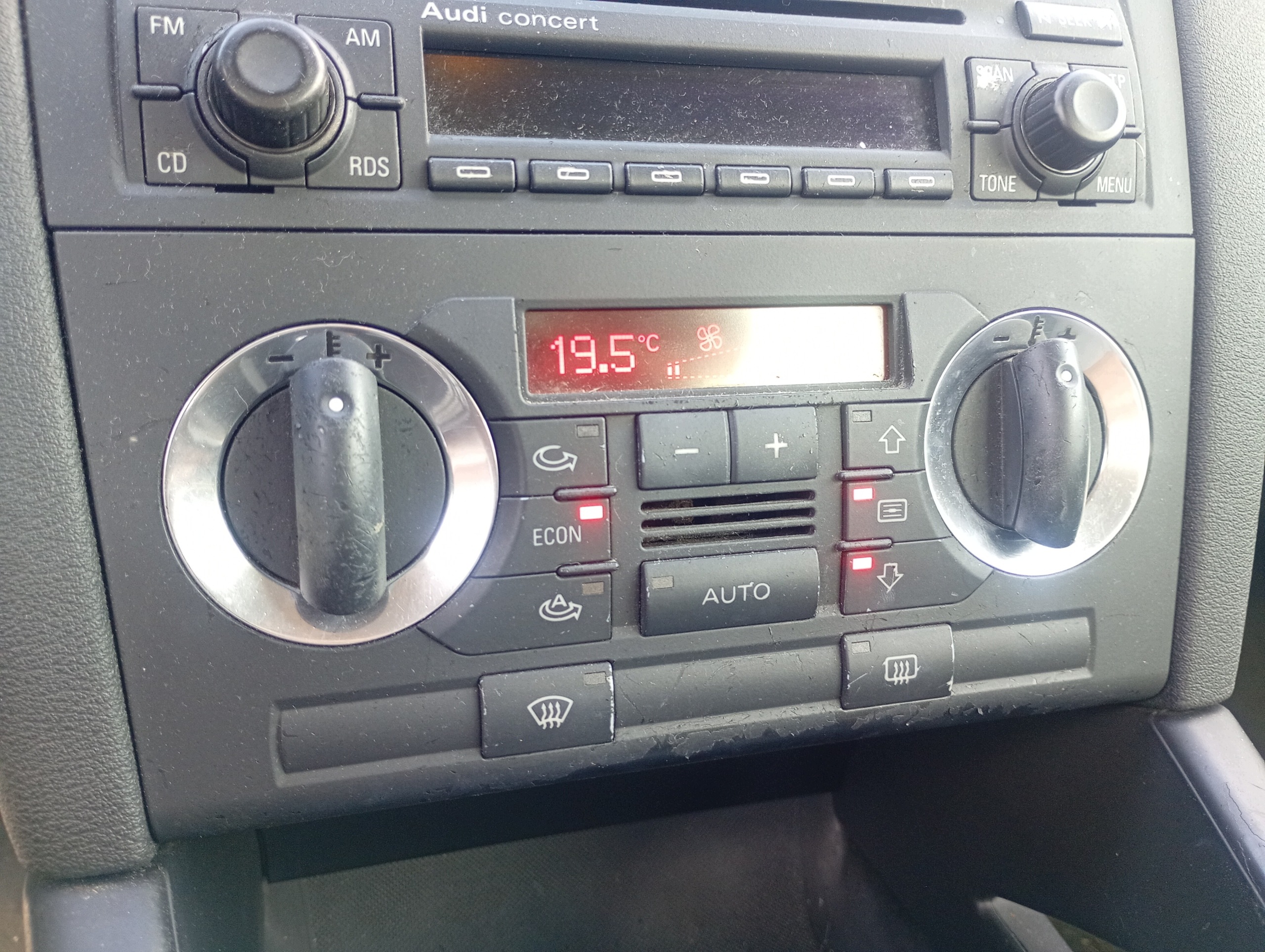 Panel switch regulacja air conditioning devices heating Audi A3 8P 03-12