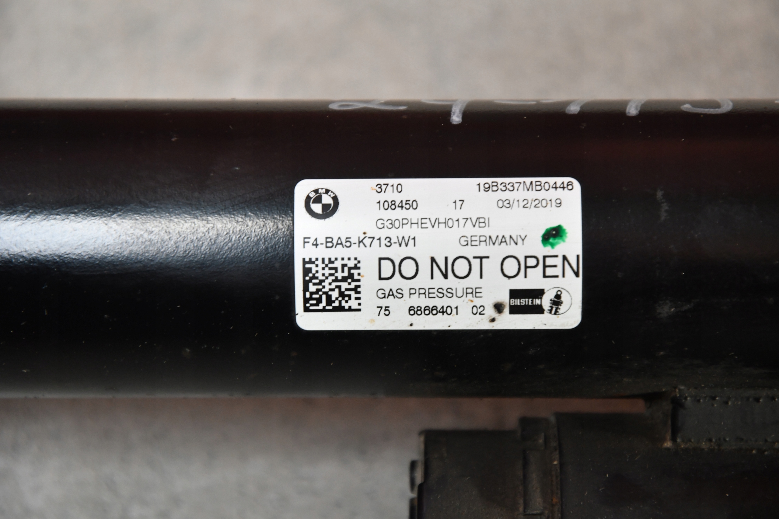 shock absorber left rear part rear BMW 5 G30 VDC 6866401