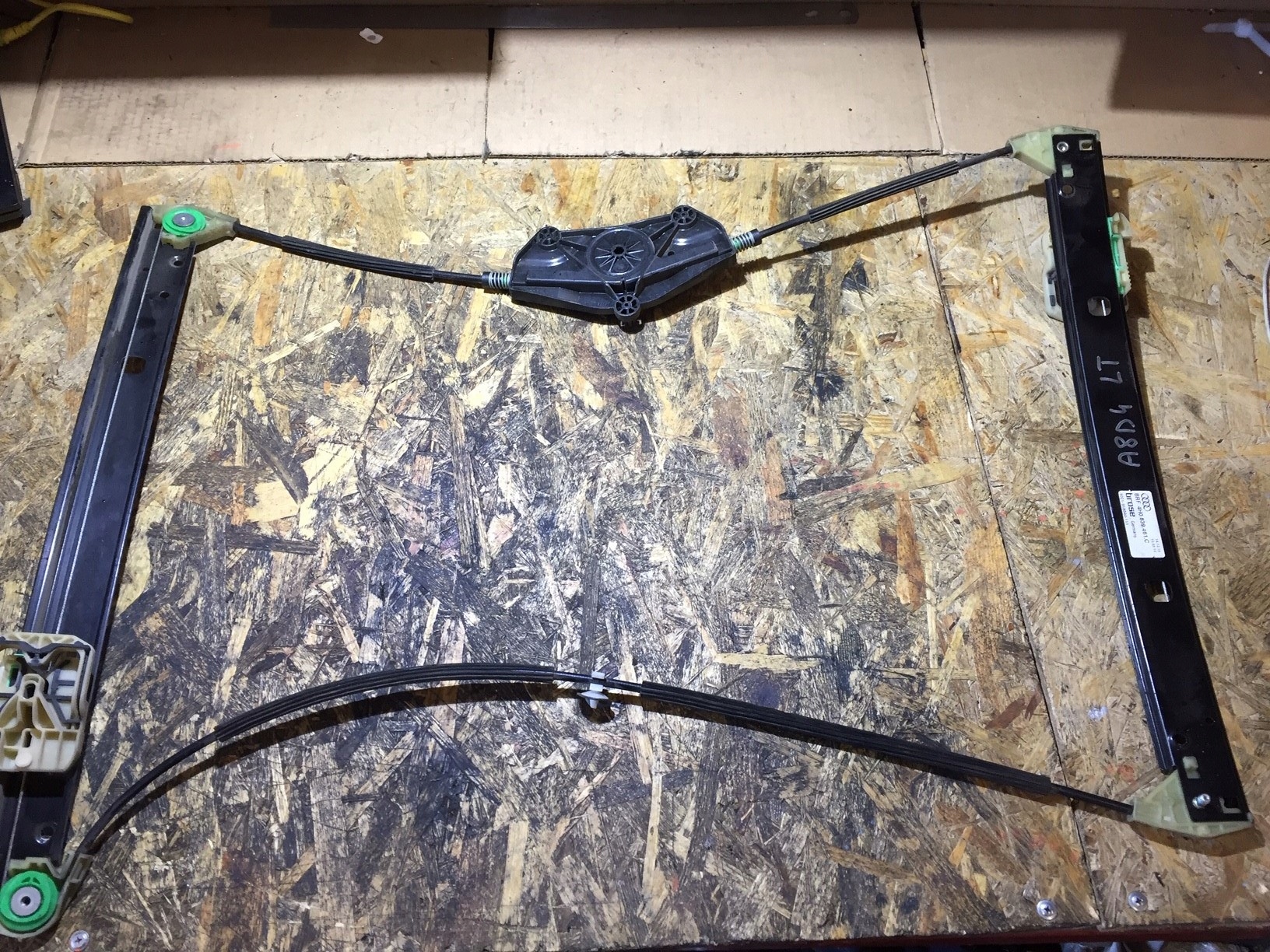 AUDI A8 D4 mechanism window regulator left rear part
