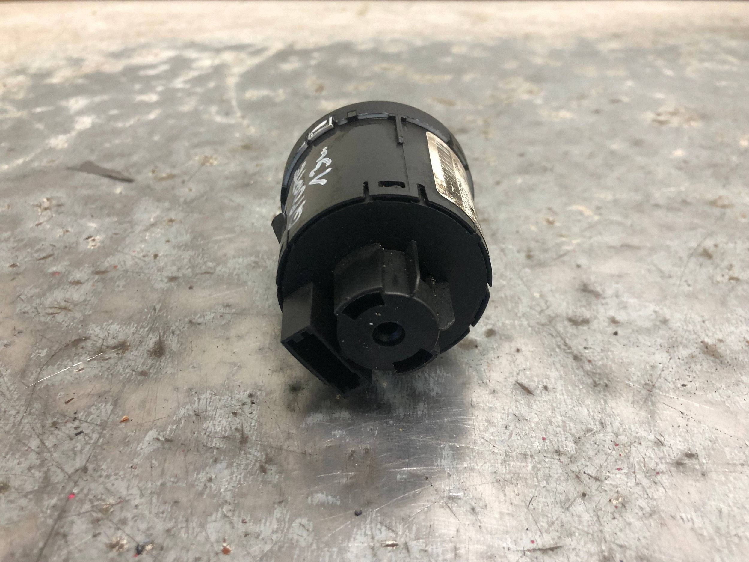 switch light switch MASERATI QUATTROPORTE VI 53253045AA