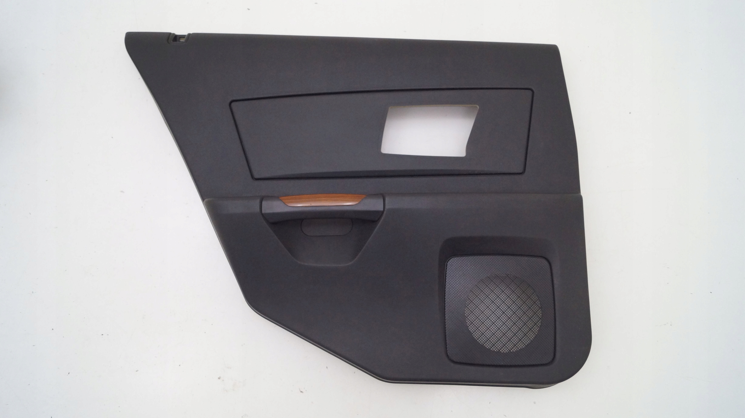 CADILLAC CTS 02-07 TAPICERKA DRZWI LEWA TYŁ