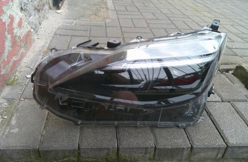 TOYOTA YARIS CROSS FULL LED LEWA PRZEDNIA LAMPA EUROPA ORYGINAŁ