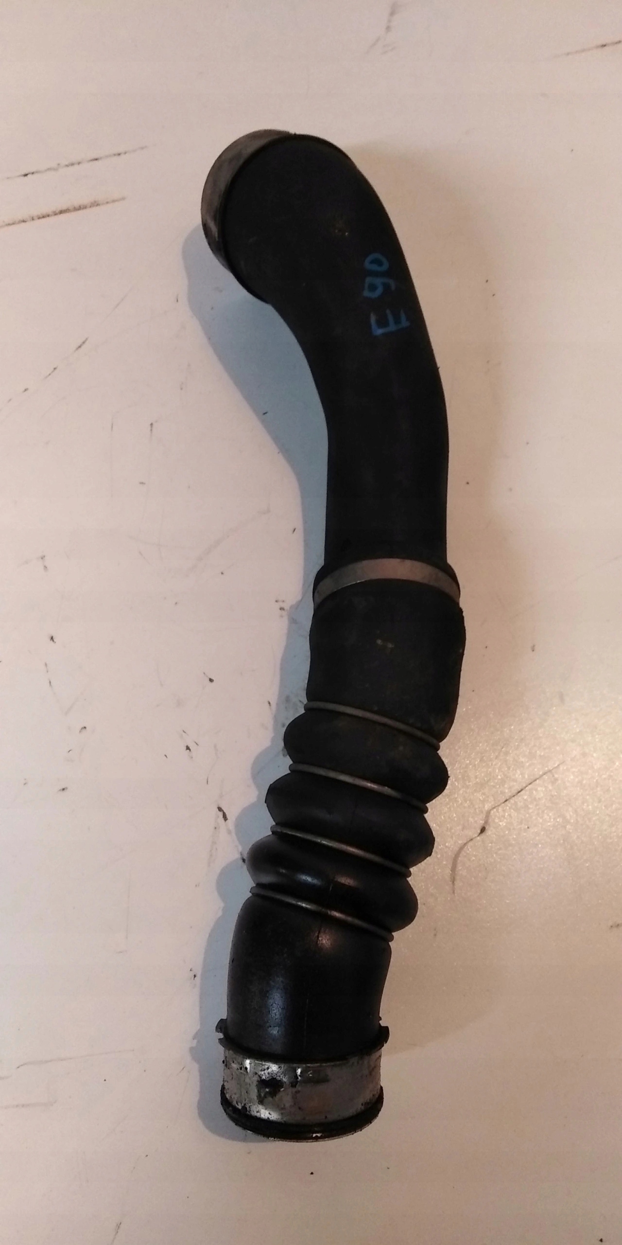 BMW E90 шланг інтеркулера 8511755 11279410