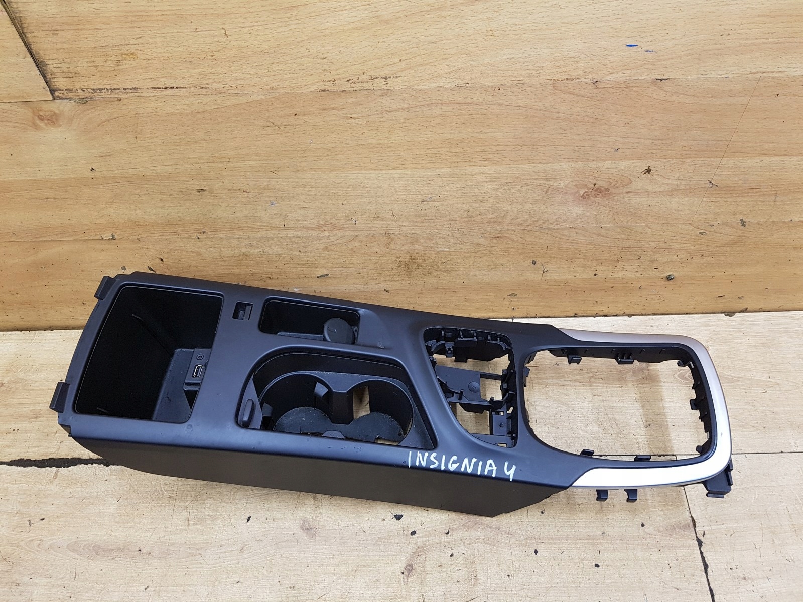 тунель середина консоль opel INSIGNIA A